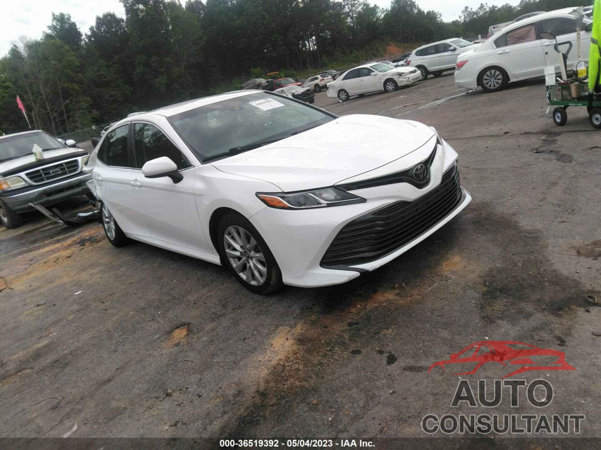 TOYOTA CAMRY 2018 - 4T1B11HK7JU563666