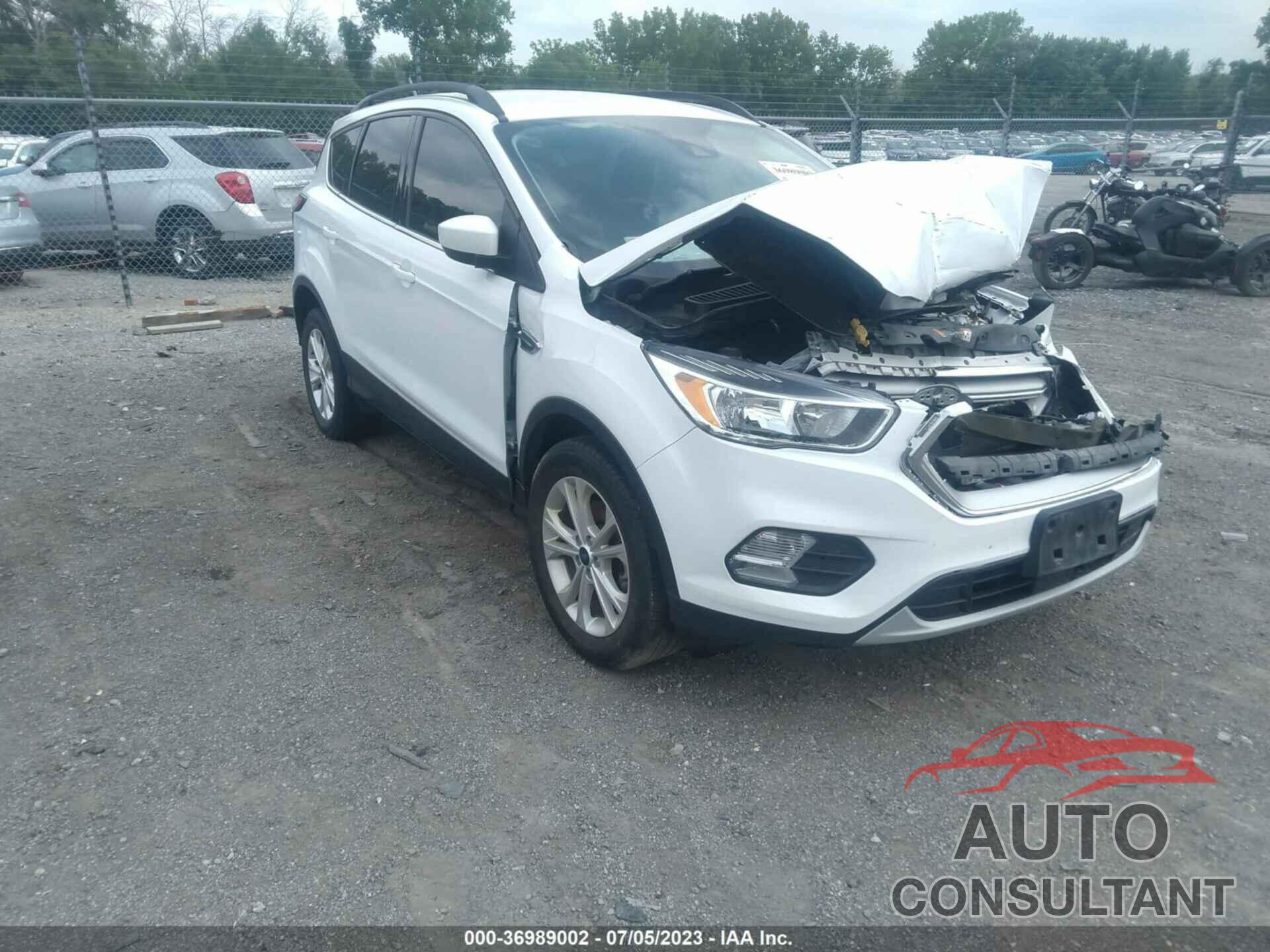 FORD ESCAPE 2018 - 1FMCU0GD9JUC11777