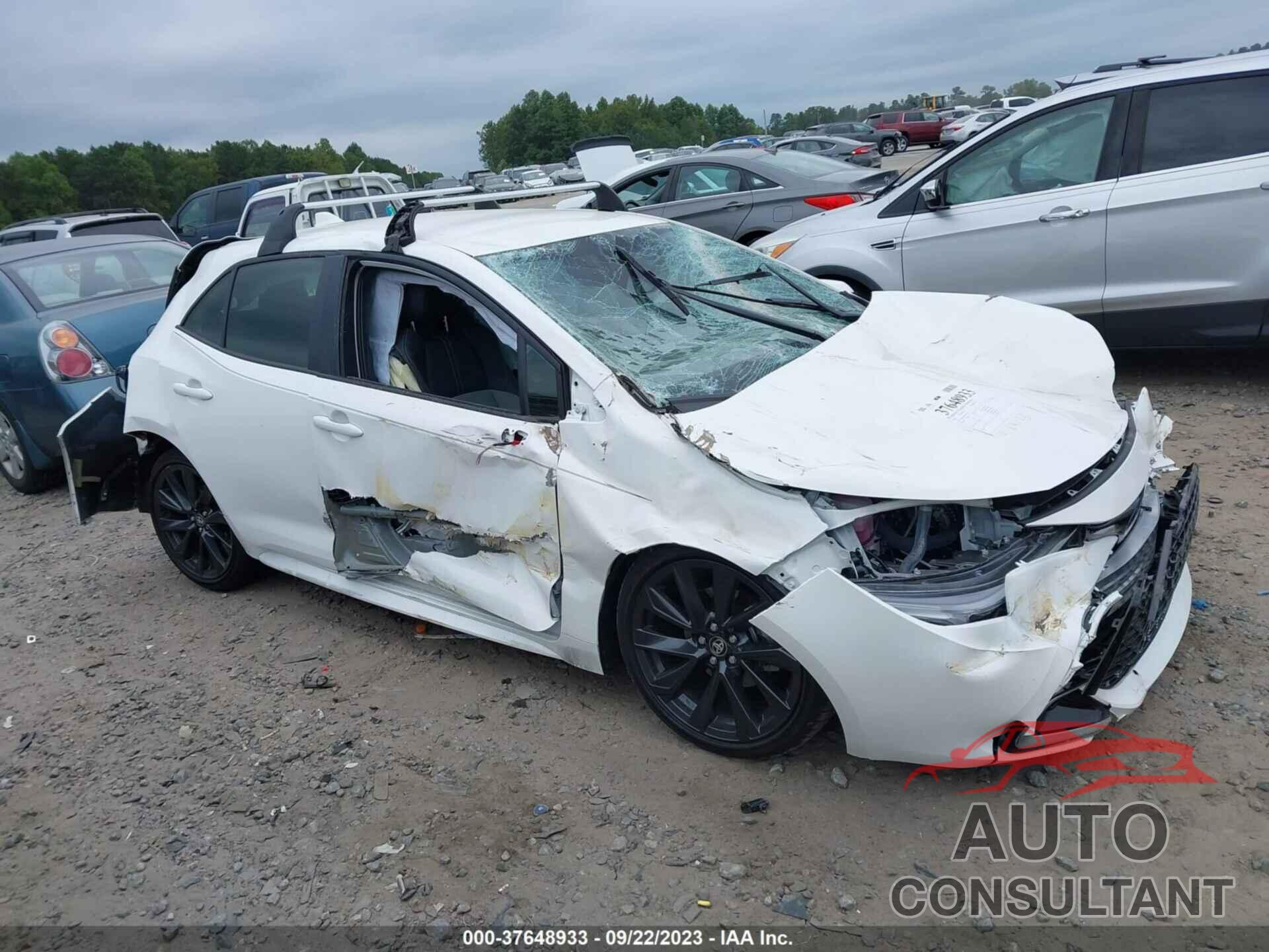 TOYOTA COROLLA 2023 - JTNC4MBE9P3204141
