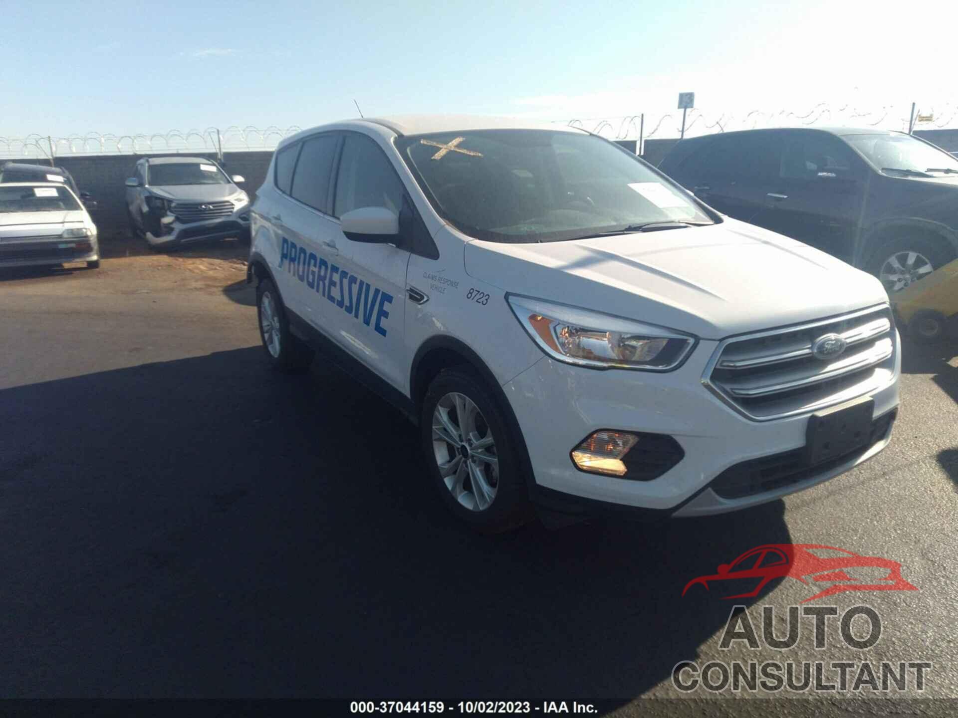 FORD ESCAPE 2017 - 1FMCU0GD6HUD78723
