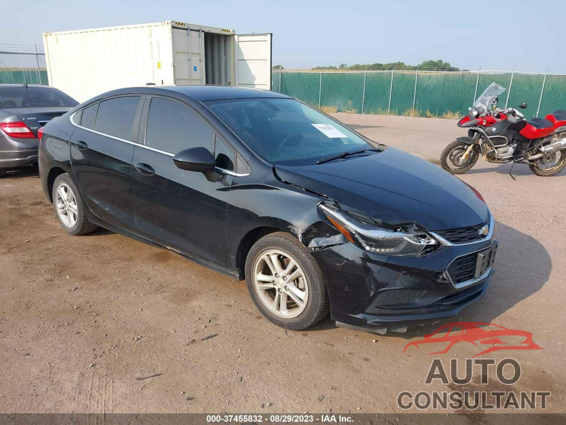 CHEVROLET CRUZE 2017 - 1G1BE5SM9H7182834