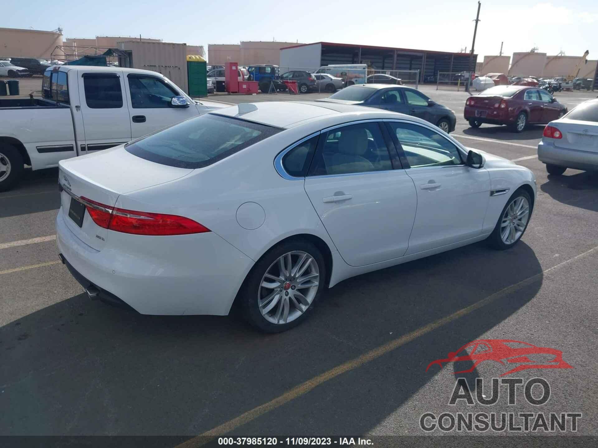 JAGUAR XF 2017 - SAJBE4BV8HCY34300