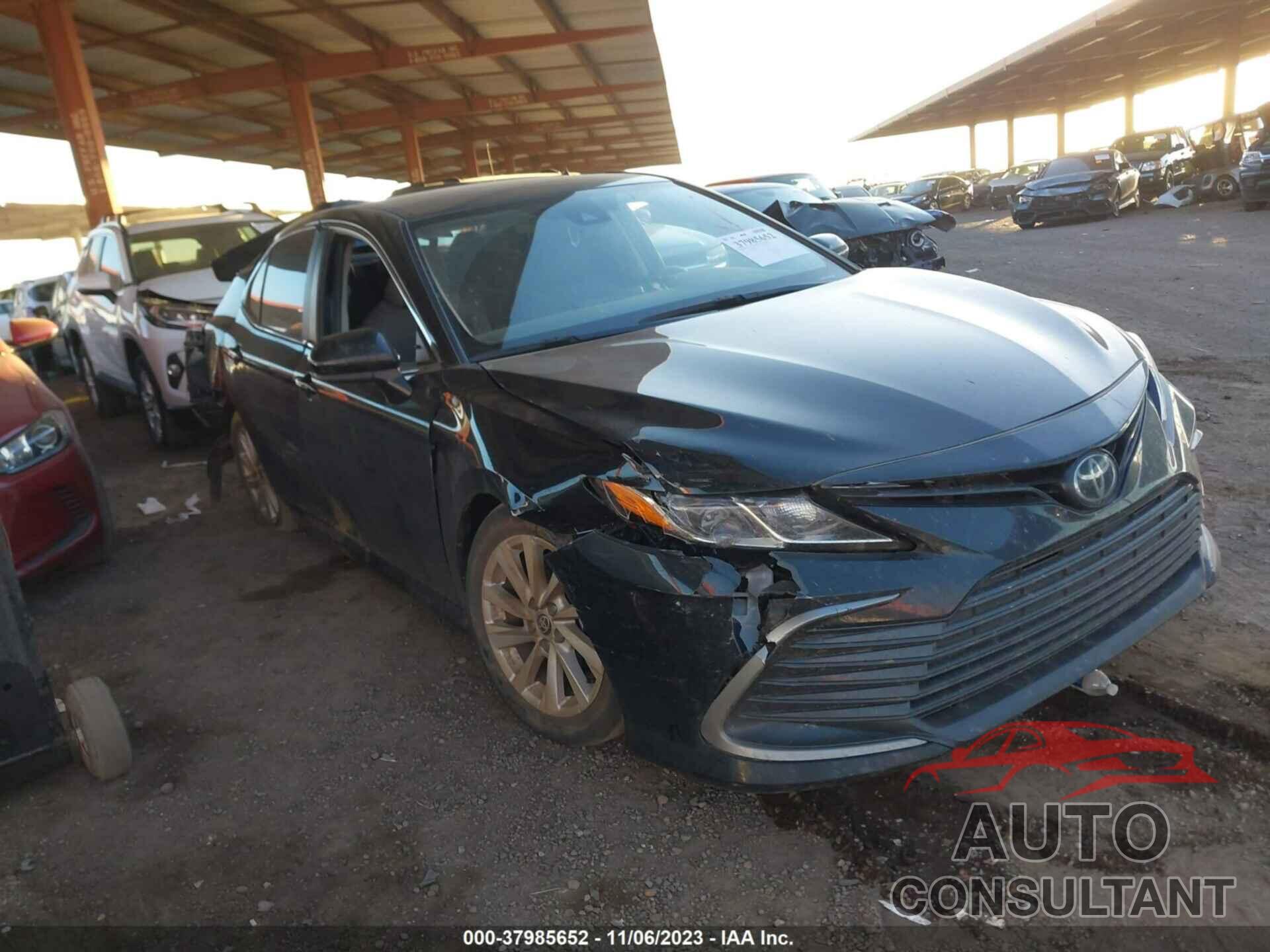 TOYOTA CAMRY 2022 - 4T1C11AK2NU685615