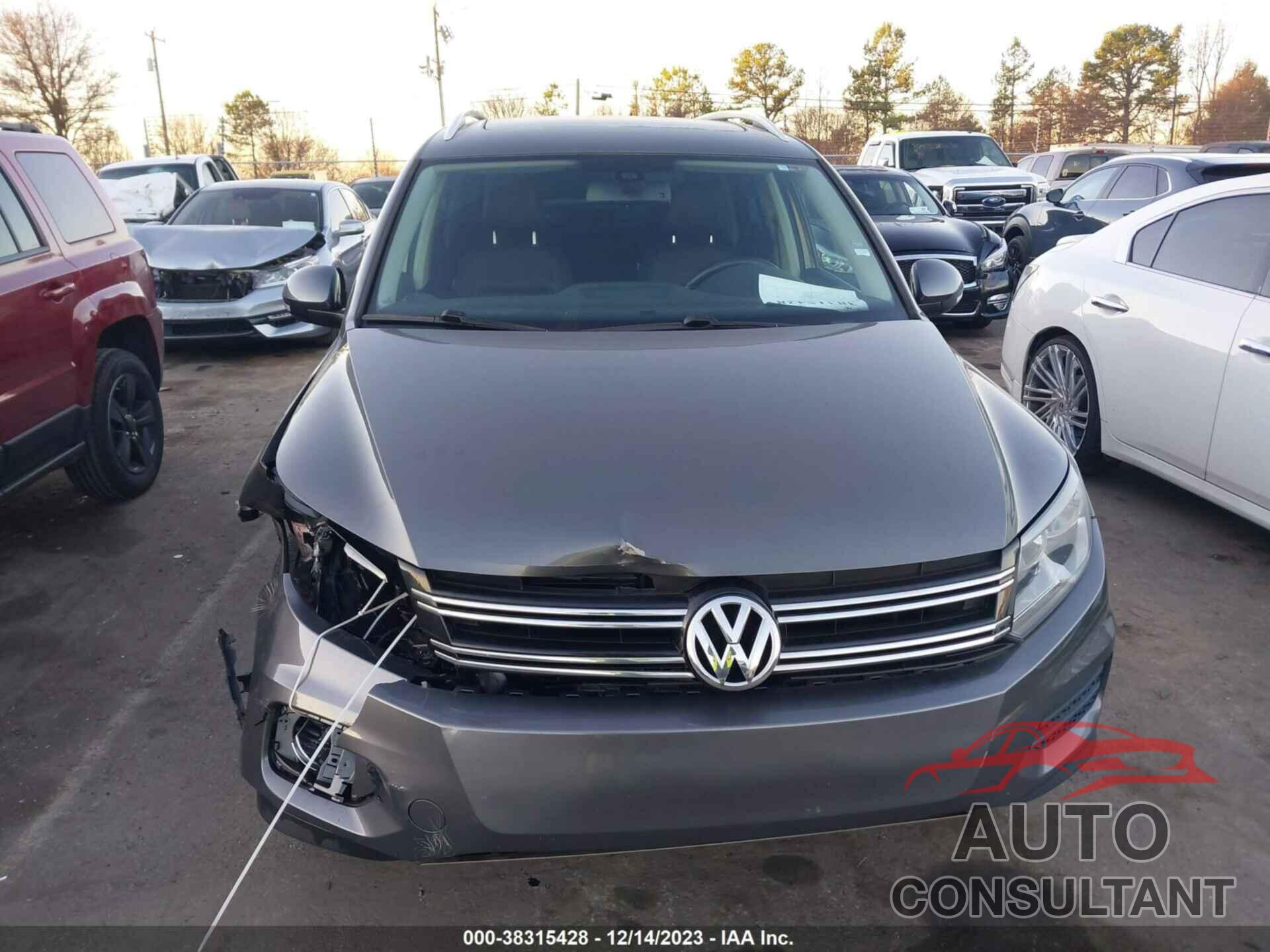 VOLKSWAGEN TIGUAN 2017 - WVGRV7AXXHK010401