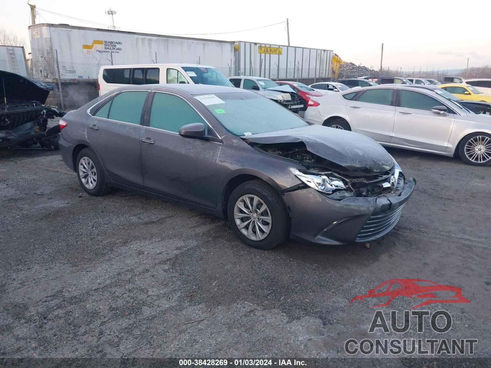 TOYOTA CAMRY 2016 - 4T4BF1FK7GR570880