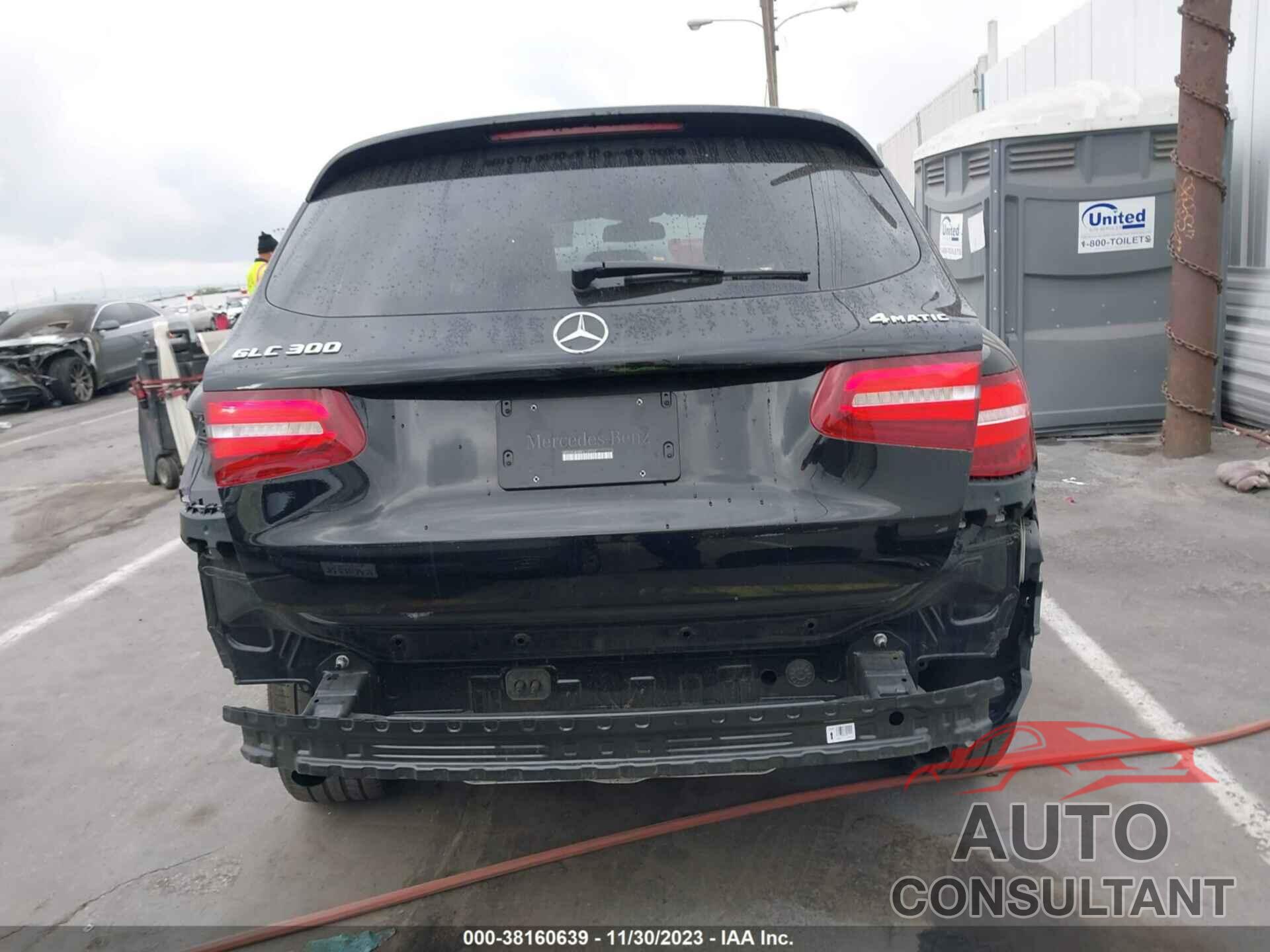 MERCEDES-BENZ GLC 300 2019 - WDC0G4KB8KV137737