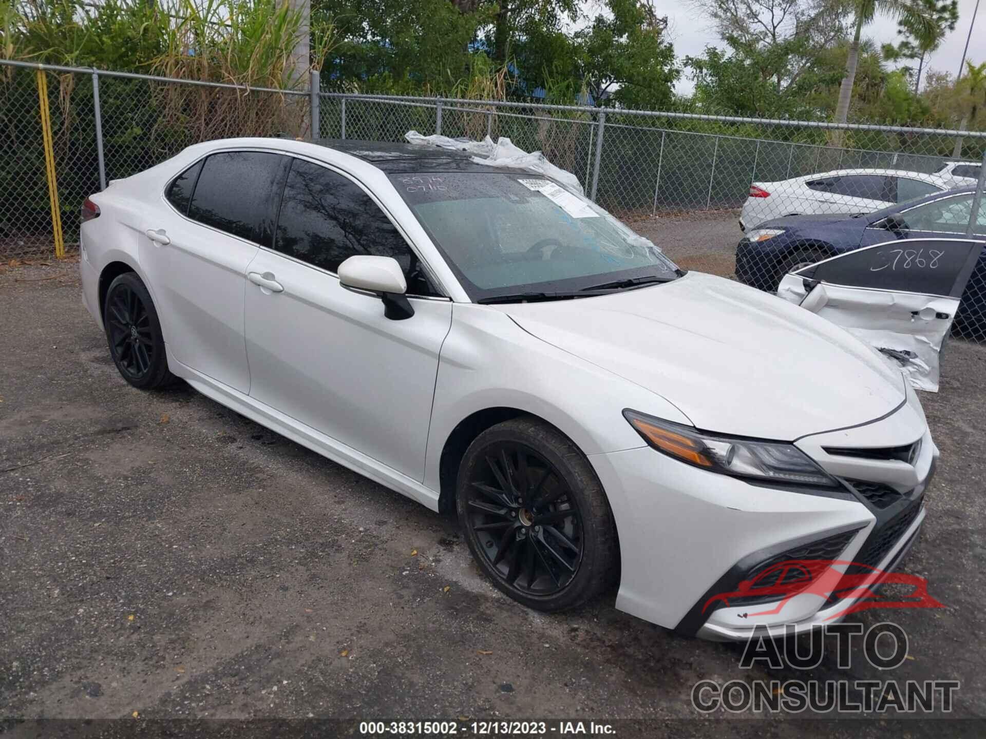 TOYOTA CAMRY 2021 - 4T1K61AKXMU568974