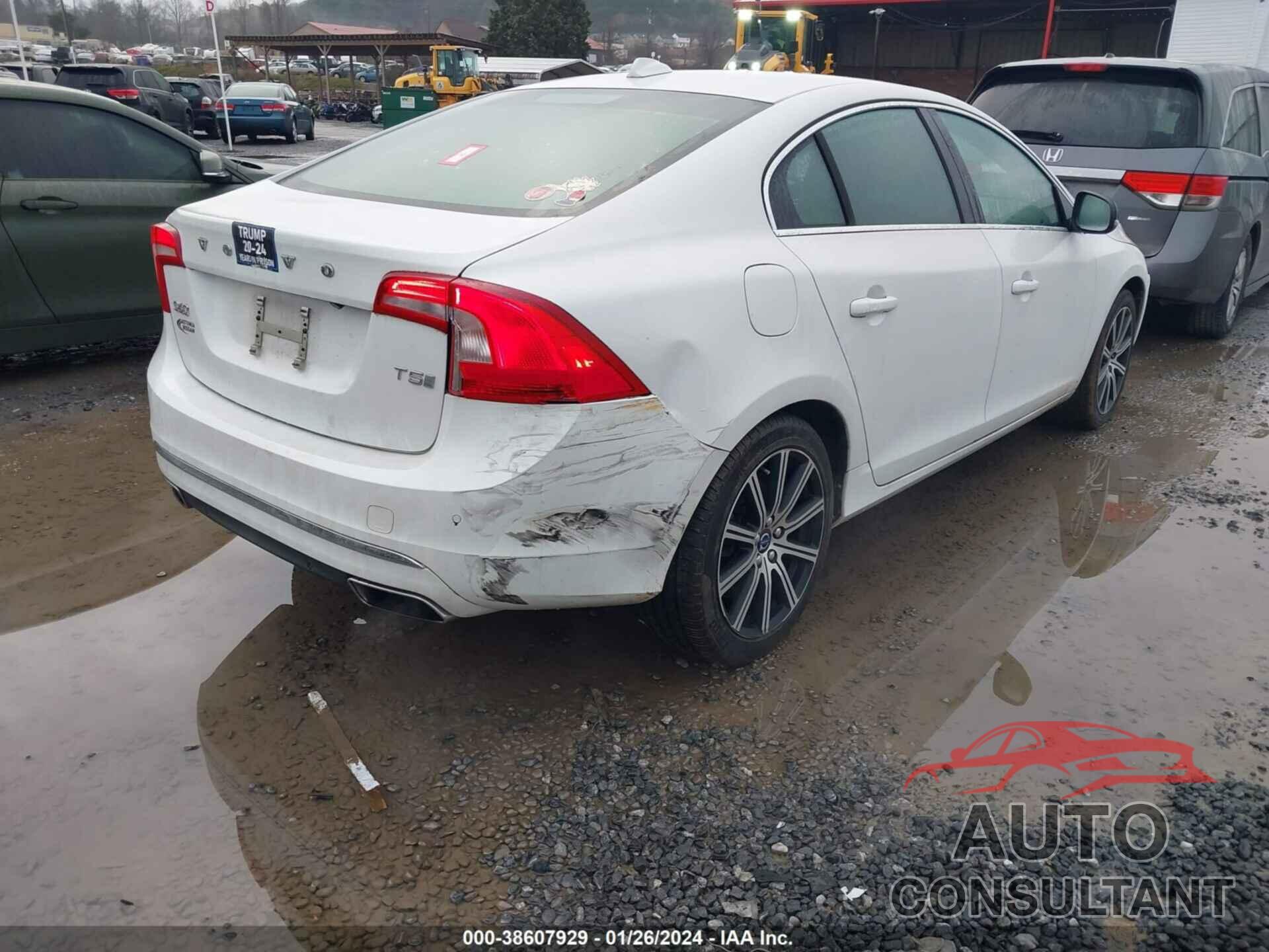 VOLVO S60 2018 - LYV402HM1JB166827