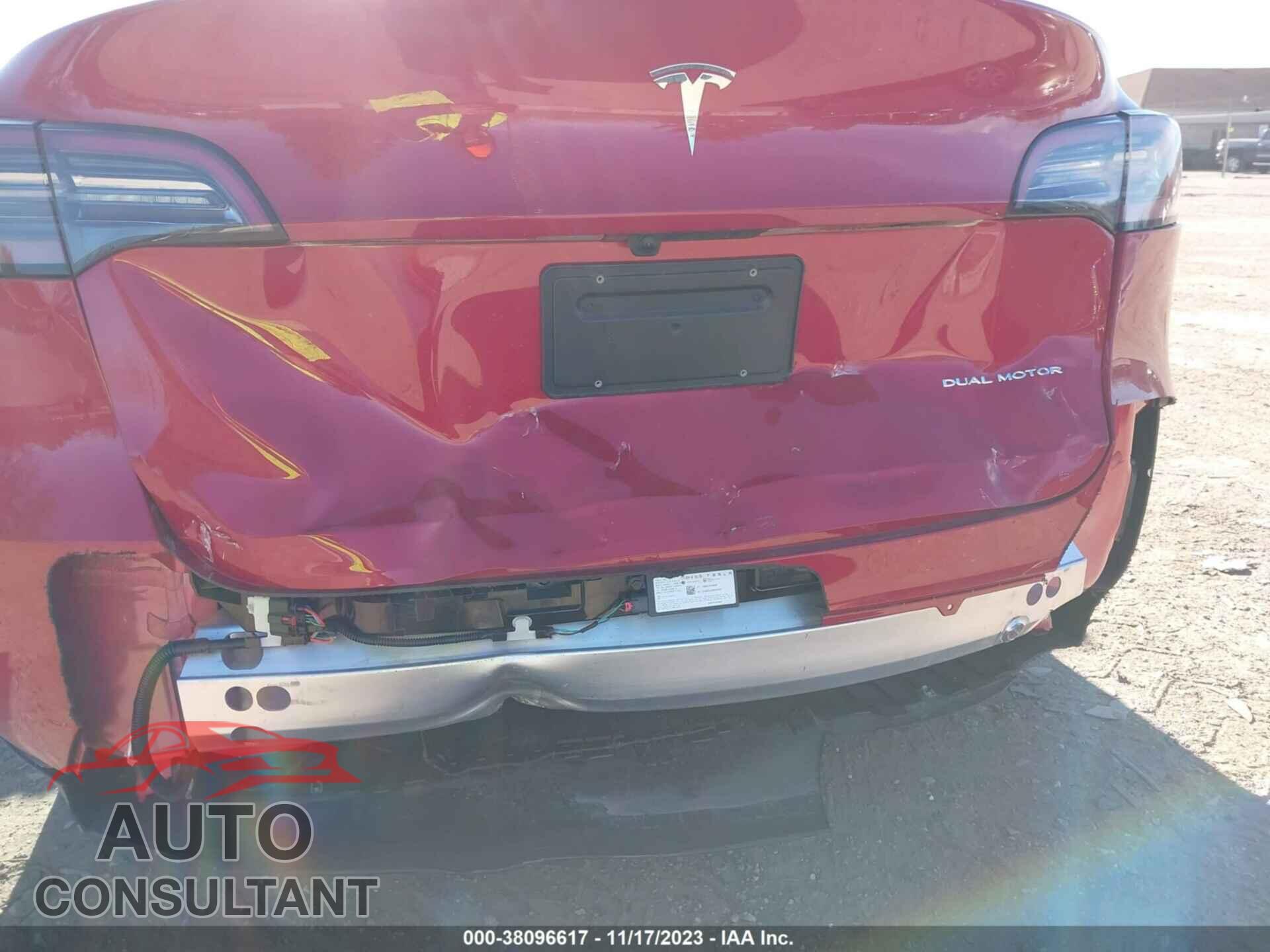 TESLA MODEL Y 2023 - 7SAYGAEE2PF856553