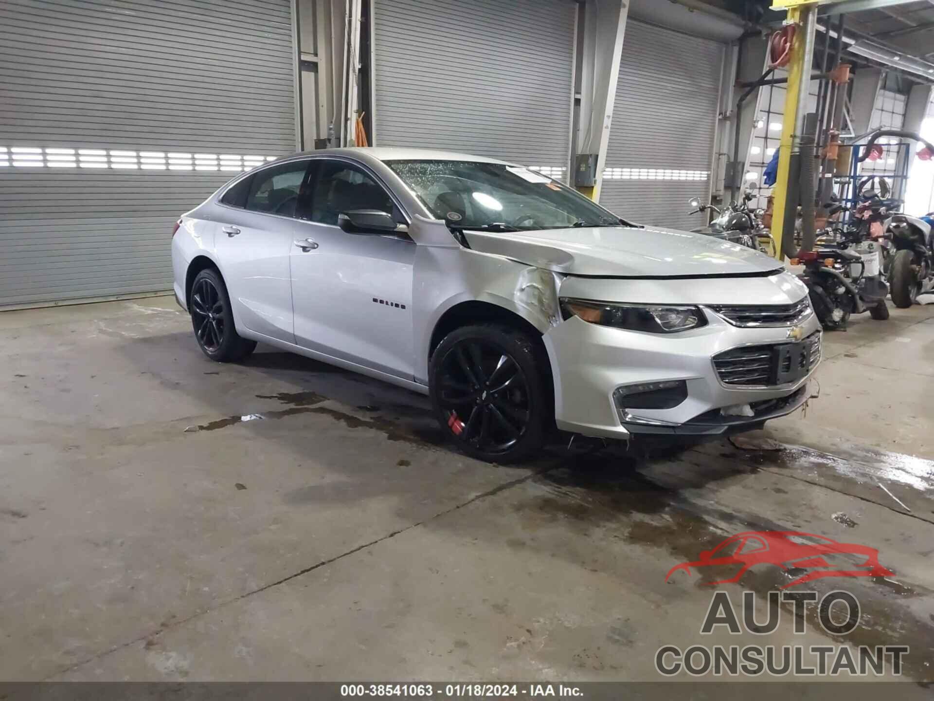 CHEVROLET MALIBU 2018 - 1G1ZD5ST5JF199022