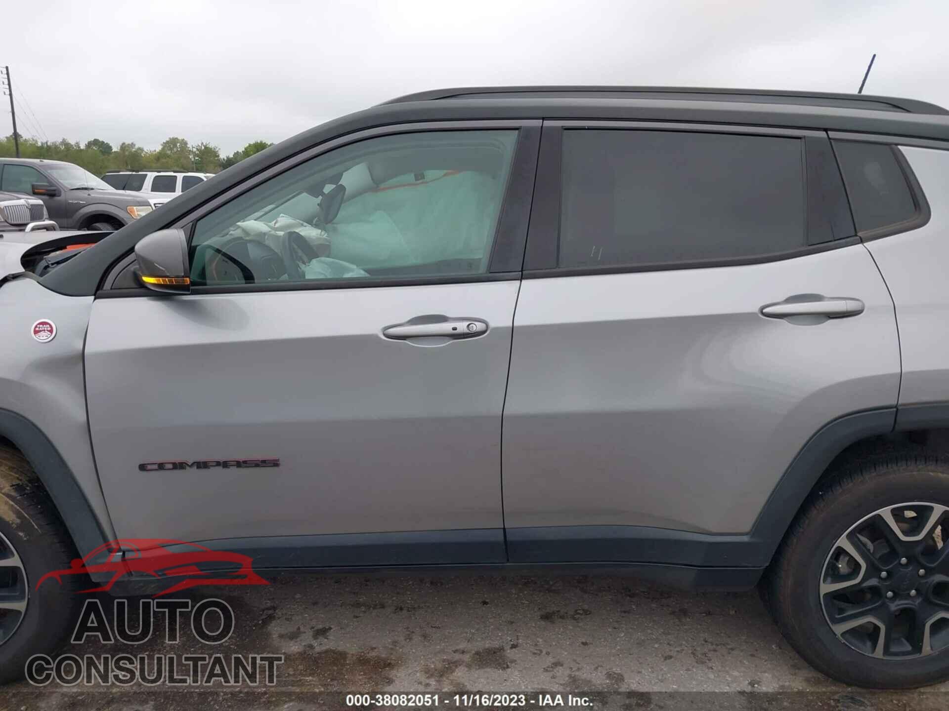 JEEP COMPASS 2019 - 3C4NJDDB2KT667941