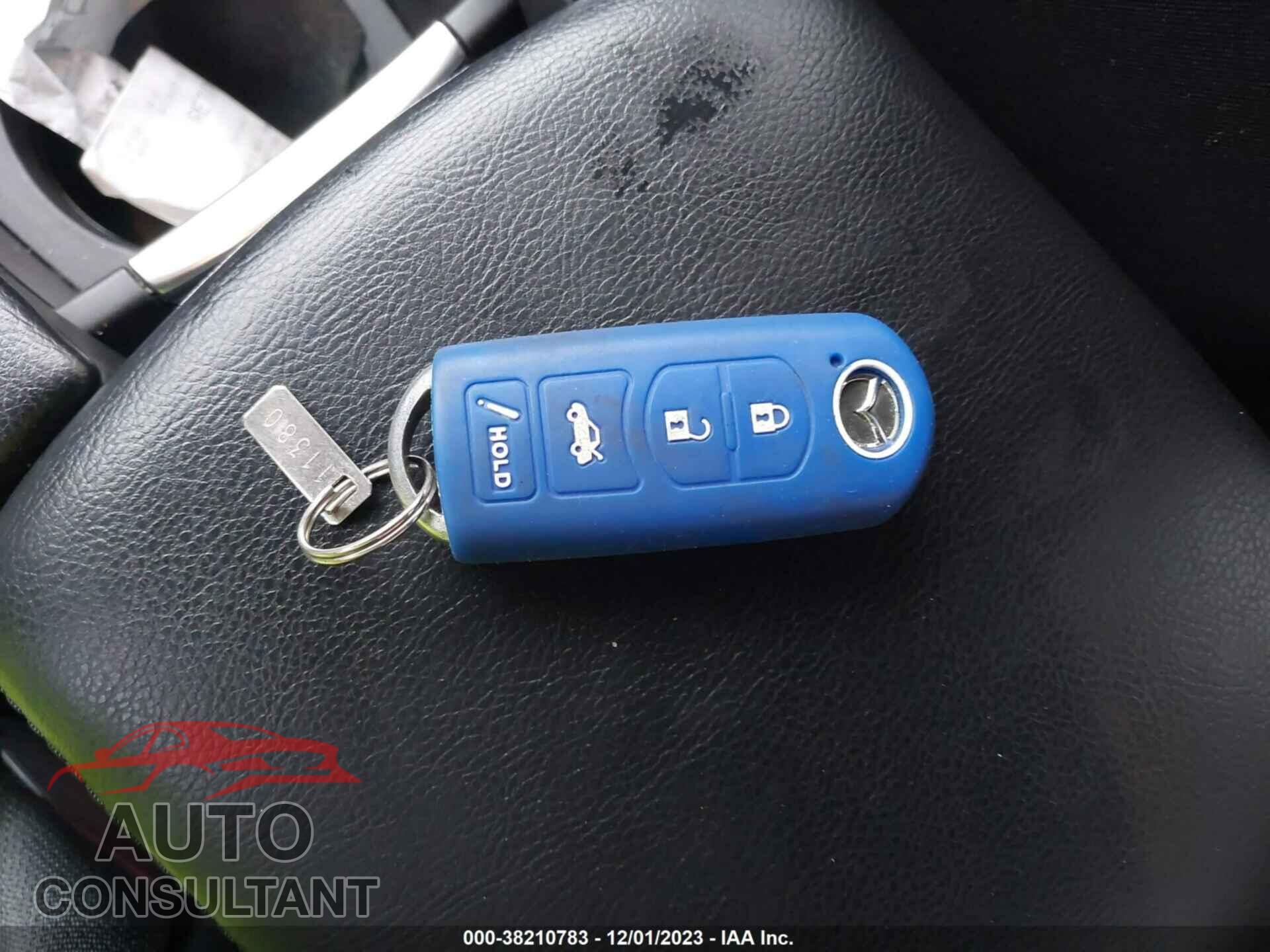 MAZDA MAZDA3 2017 - 3MZBN1U70HM102461