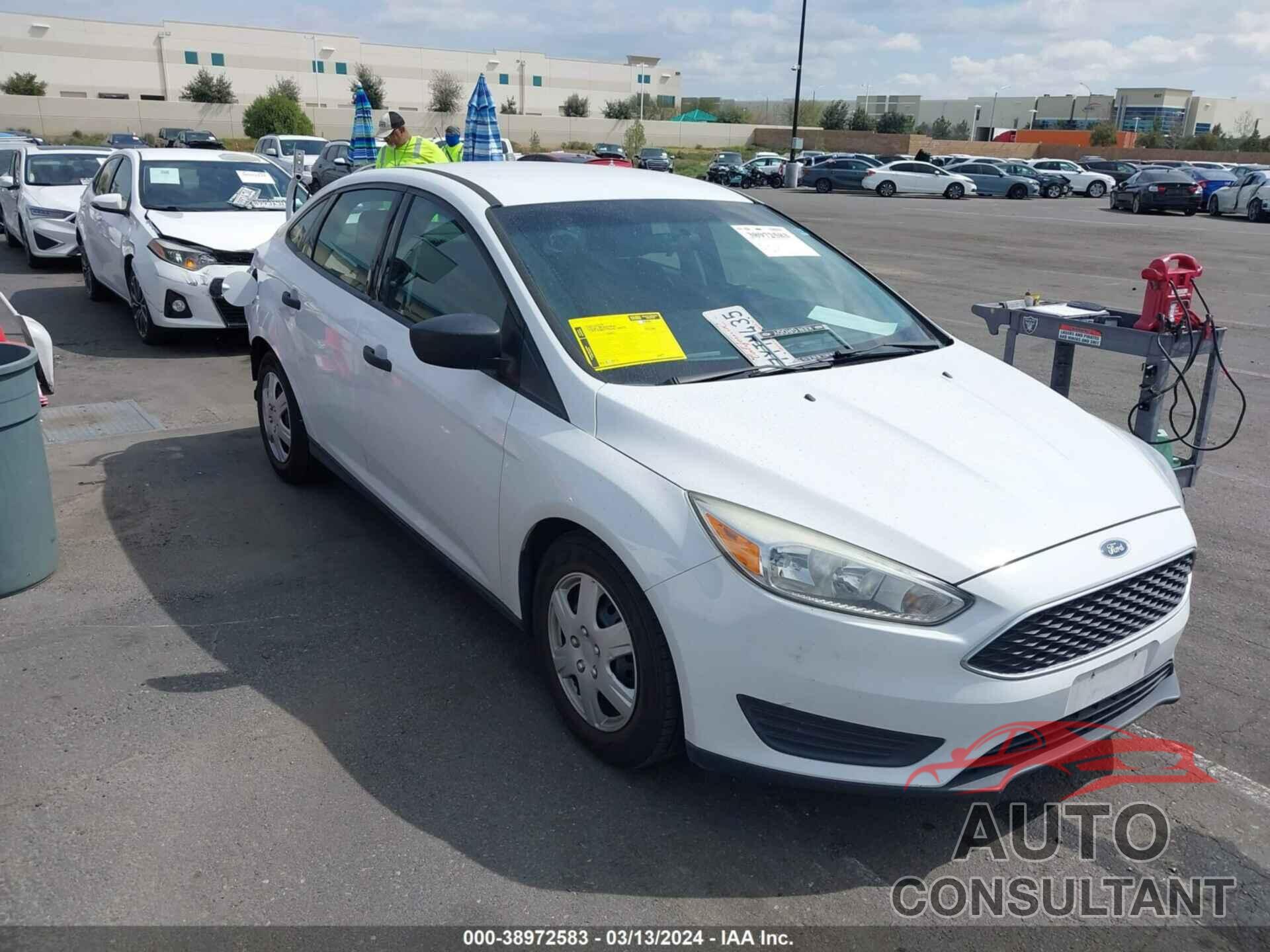 FORD FOCUS 2017 - 1FADP3E23HL277511