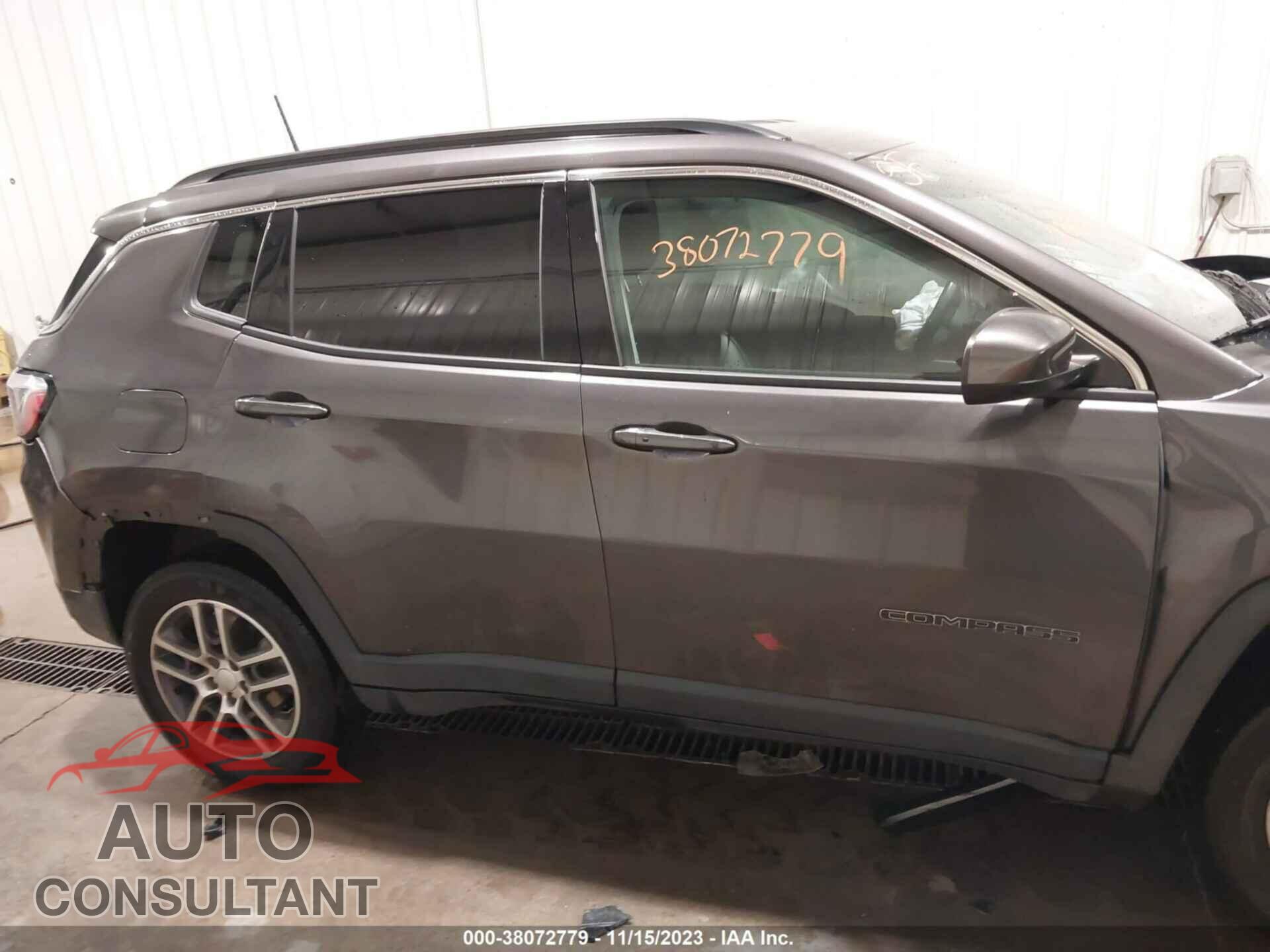 JEEP COMPASS 2018 - 3C4NJDBB4JT282575