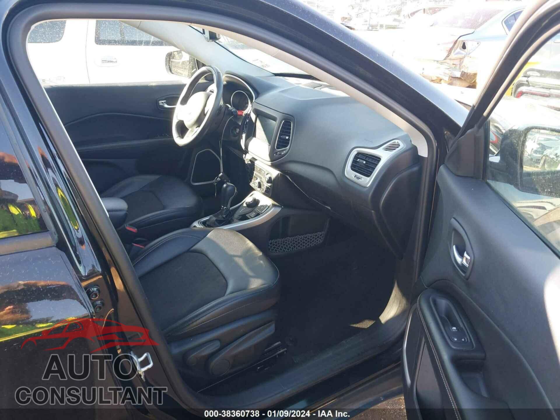 JEEP COMPASS 2019 - 3C4NJDBB4KT678717