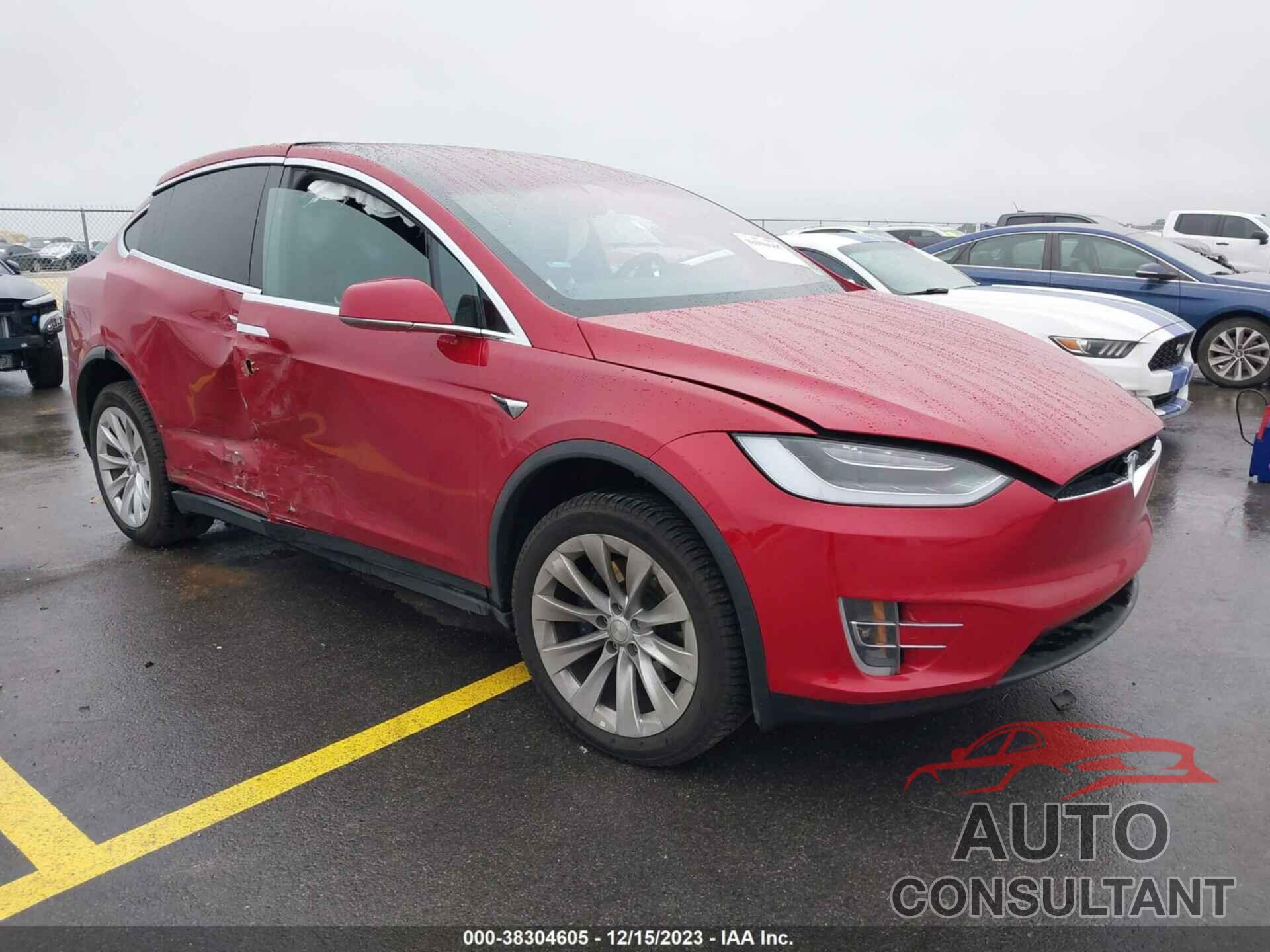 TESLA MODEL X 2018 - 5YJXCAE27JF089770