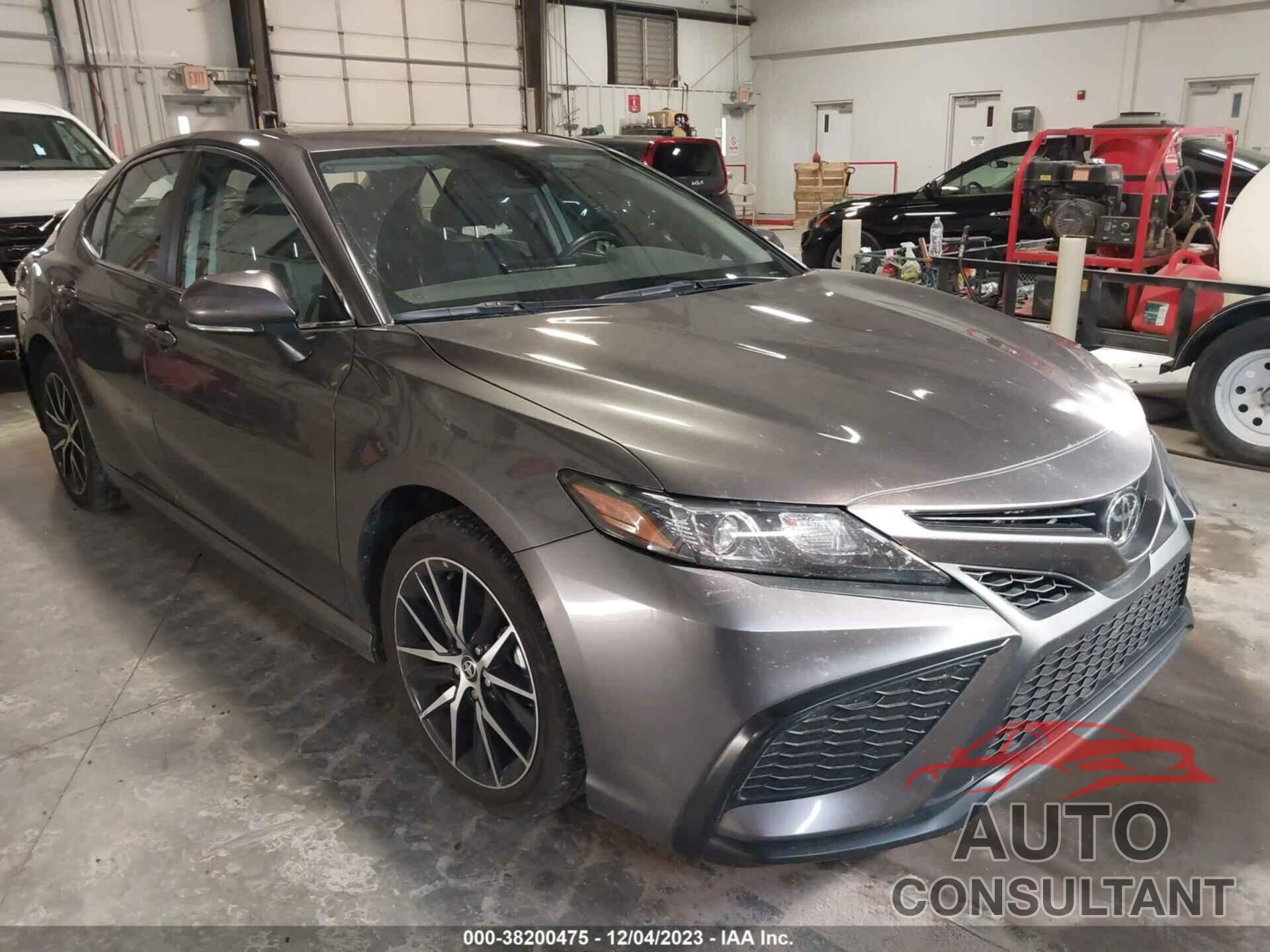 TOYOTA CAMRY 2023 - 4T1G11AK1PU735330