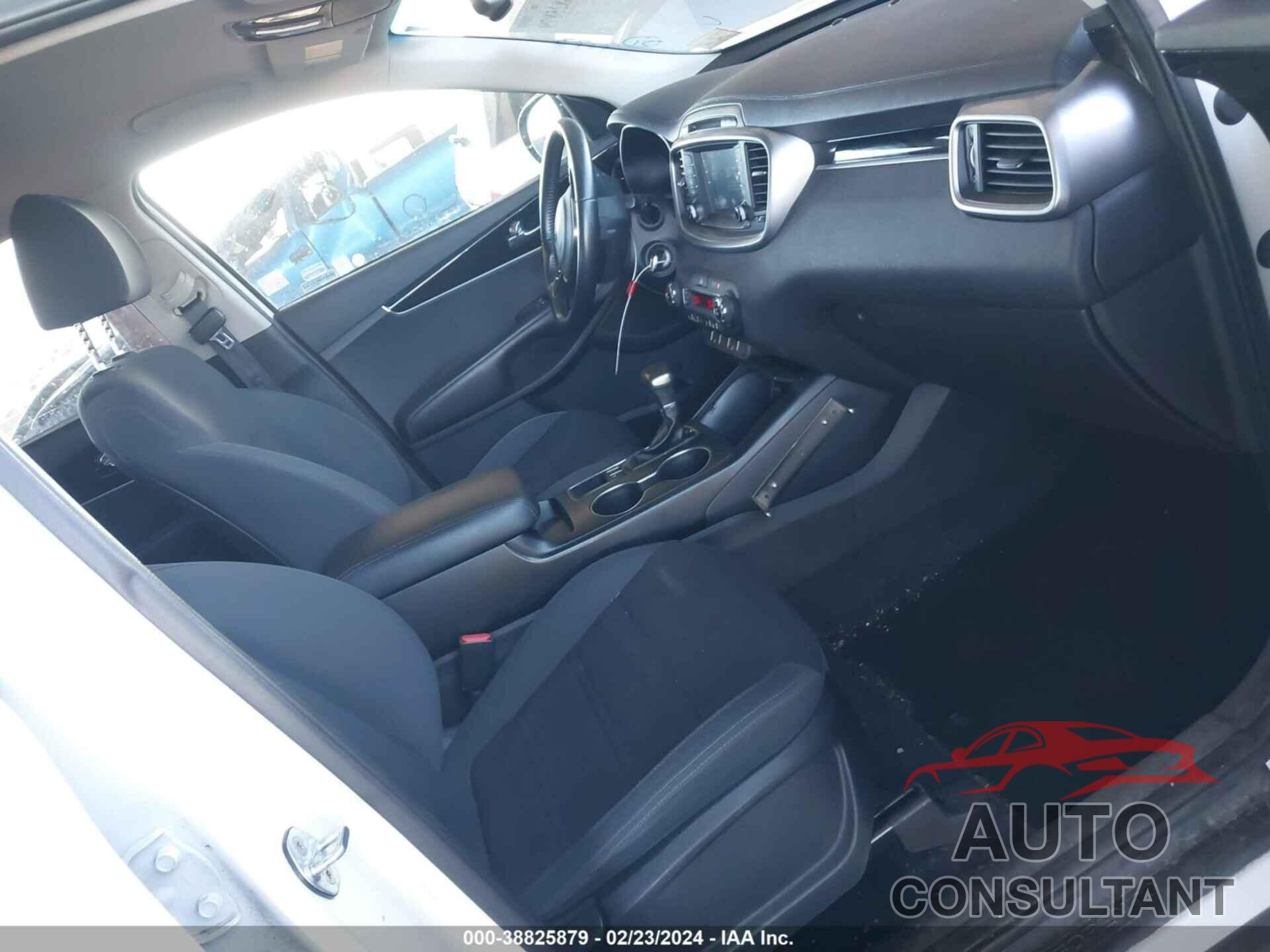 KIA SORENTO 2019 - 5XYPGDA39KG435705