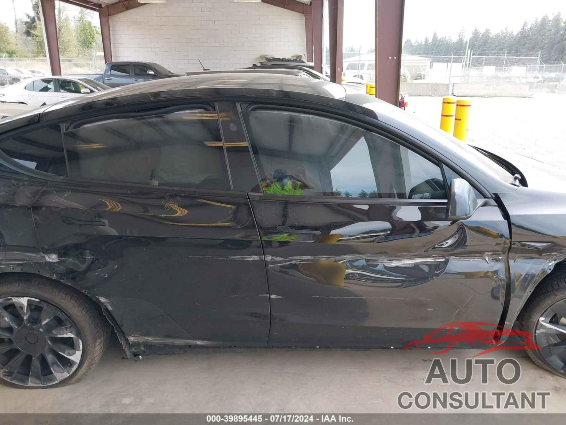 TESLA MODEL Y 2023 - 7SAYGDEE9PF880205