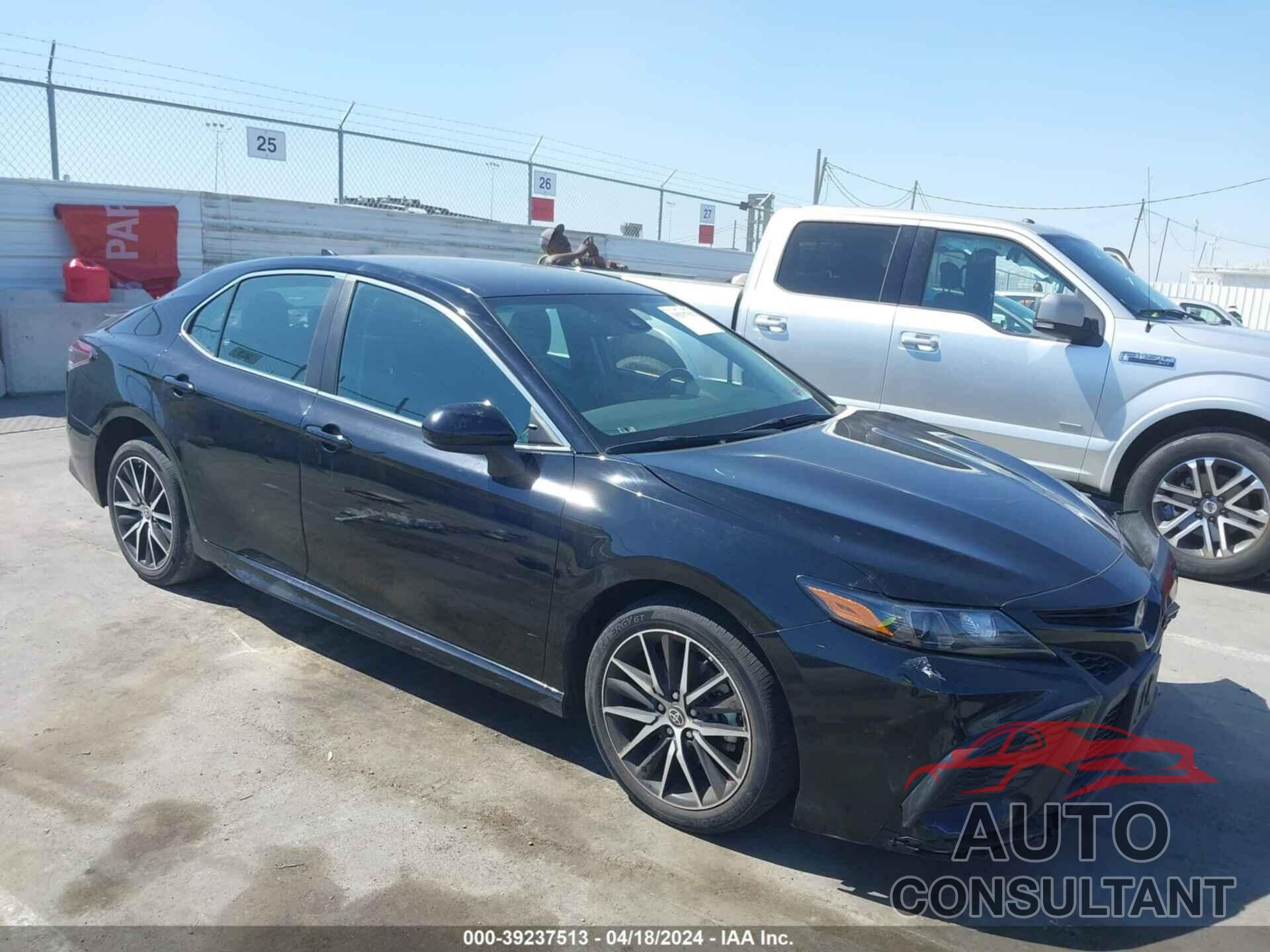 TOYOTA CAMRY 2021 - 4T1G11AK4MU543735