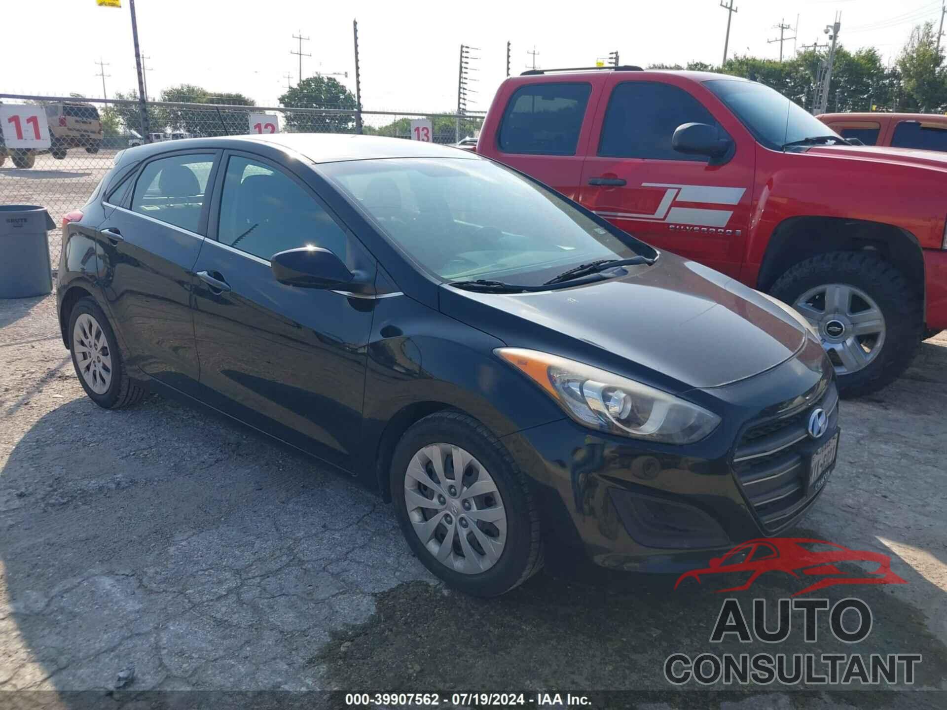 HYUNDAI ELANTRA GT 2017 - KMHD35LH8HU377599