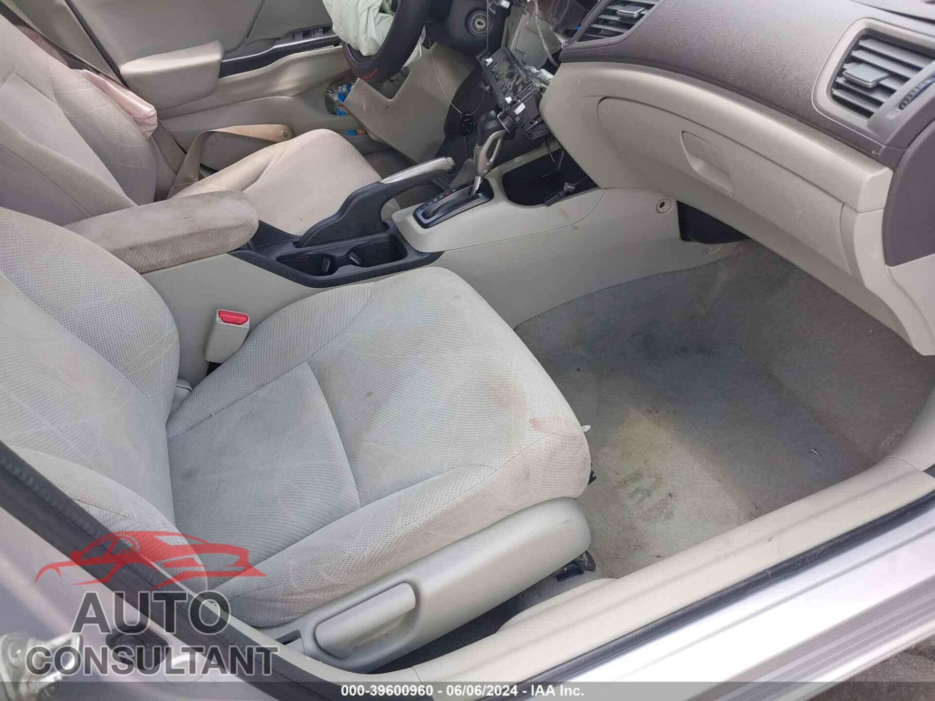 HONDA CIVIC 2012 - 19XFB2F52CE079783
