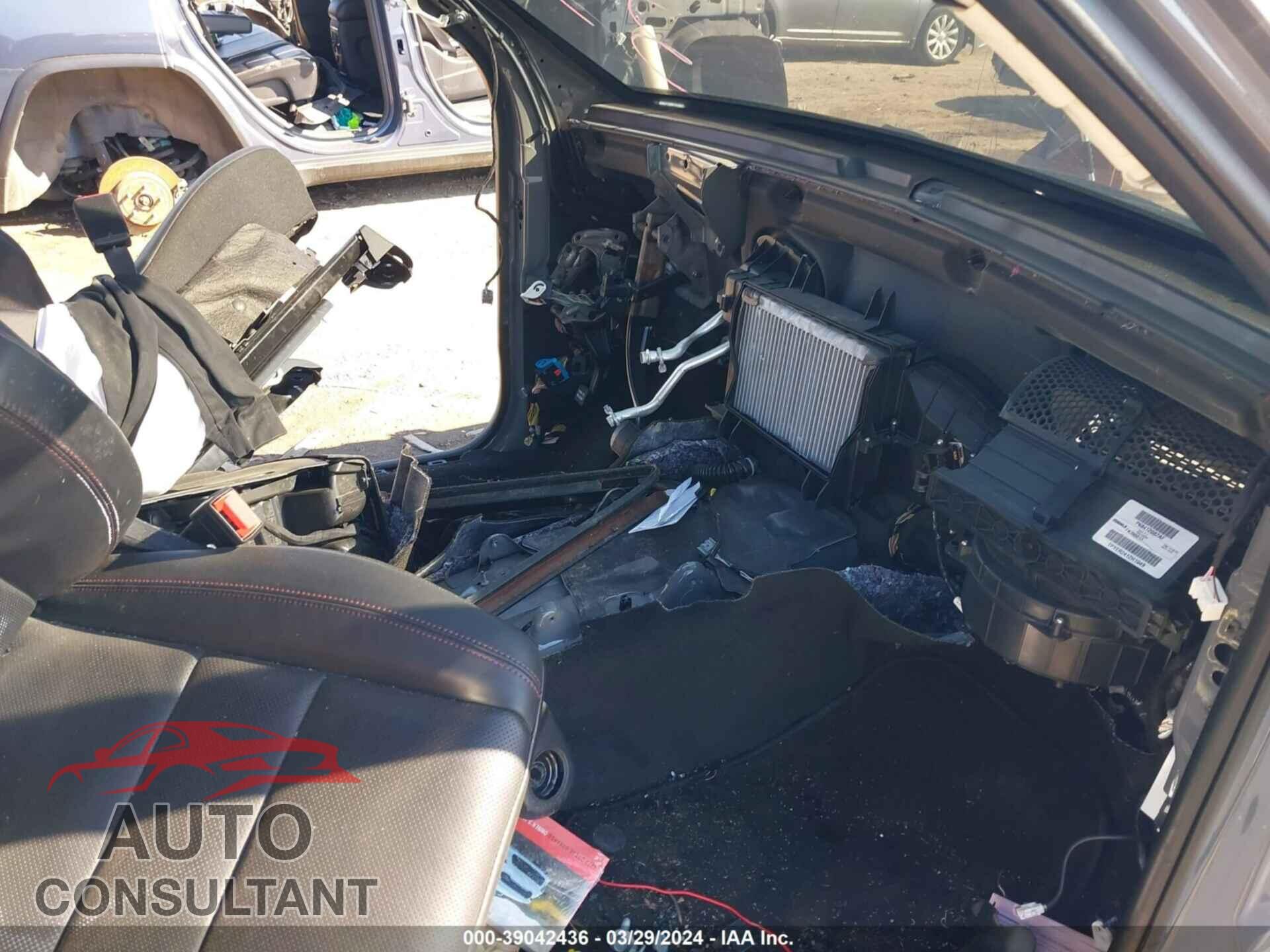 DODGE DURANGO 2022 - 1C4SDJCTXNC213505