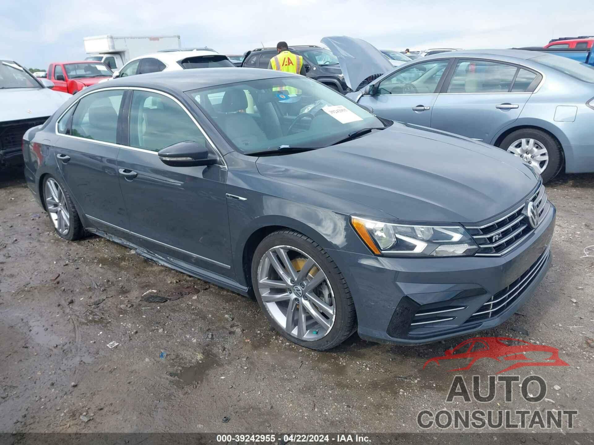 VOLKSWAGEN PASSAT 2017 - 1VWDT7A32HC062971