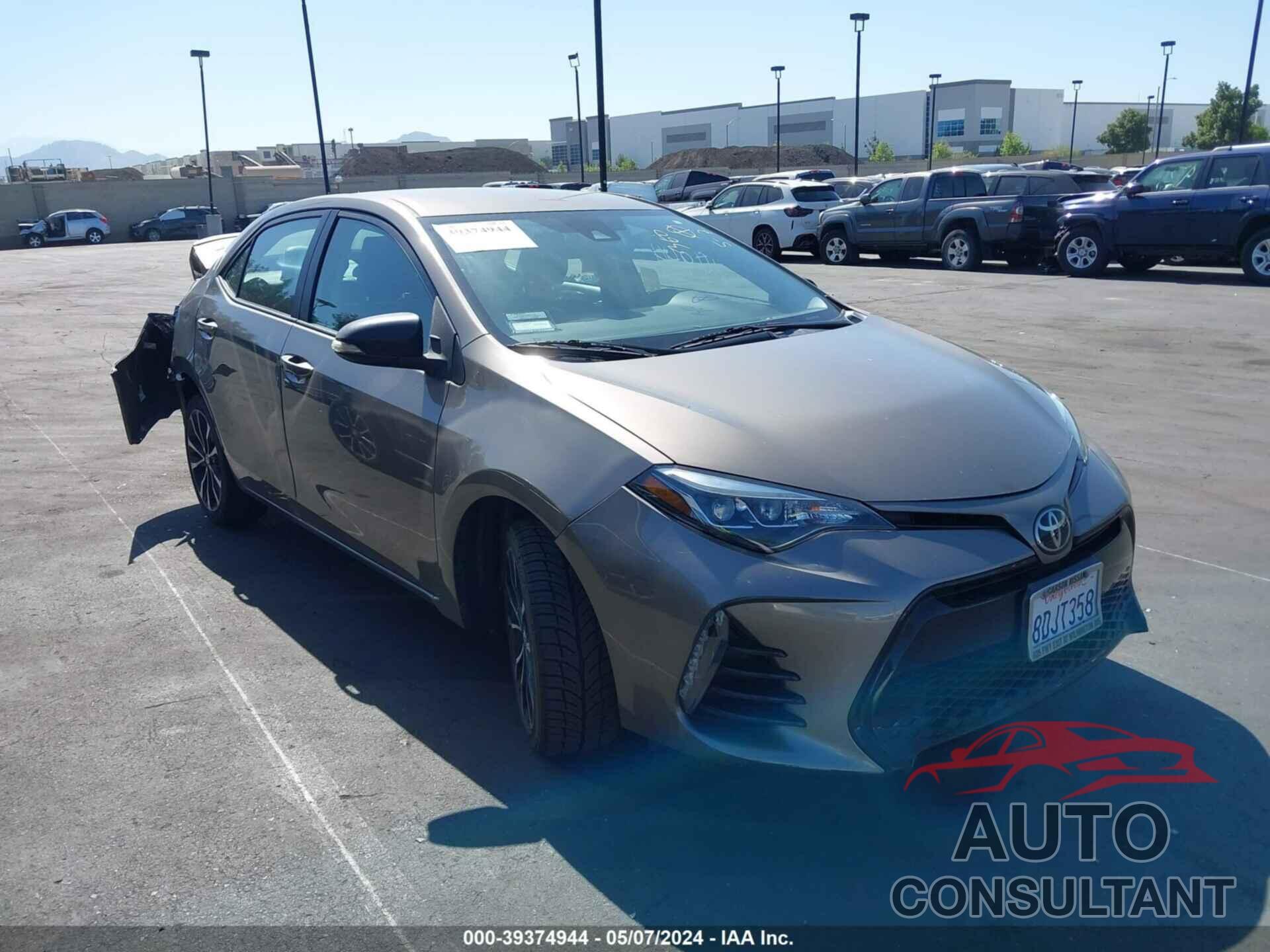 TOYOTA COROLLA 2018 - 5YFBURHE1JP833234