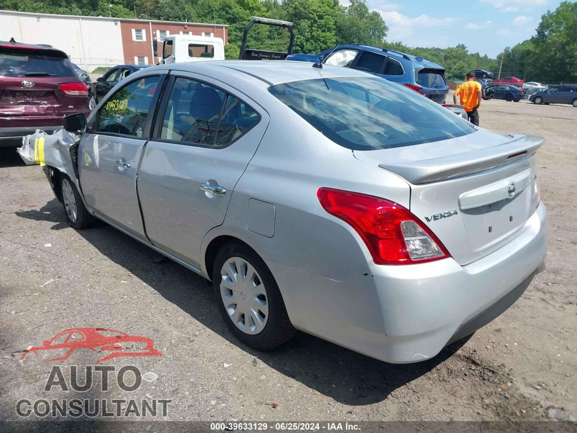 NISSAN VERSA 2019 - 3N1CN7AP3KL860860