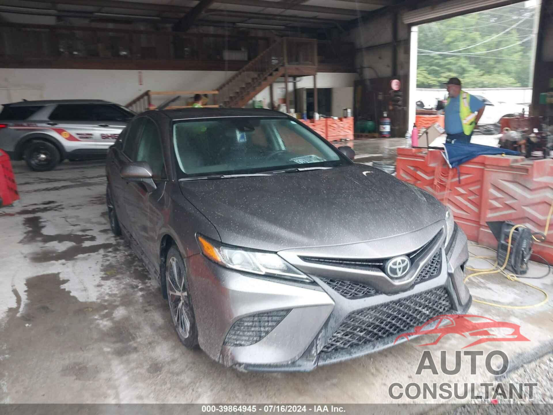 TOYOTA CAMRY 2020 - 4T1G11AK2LU379609