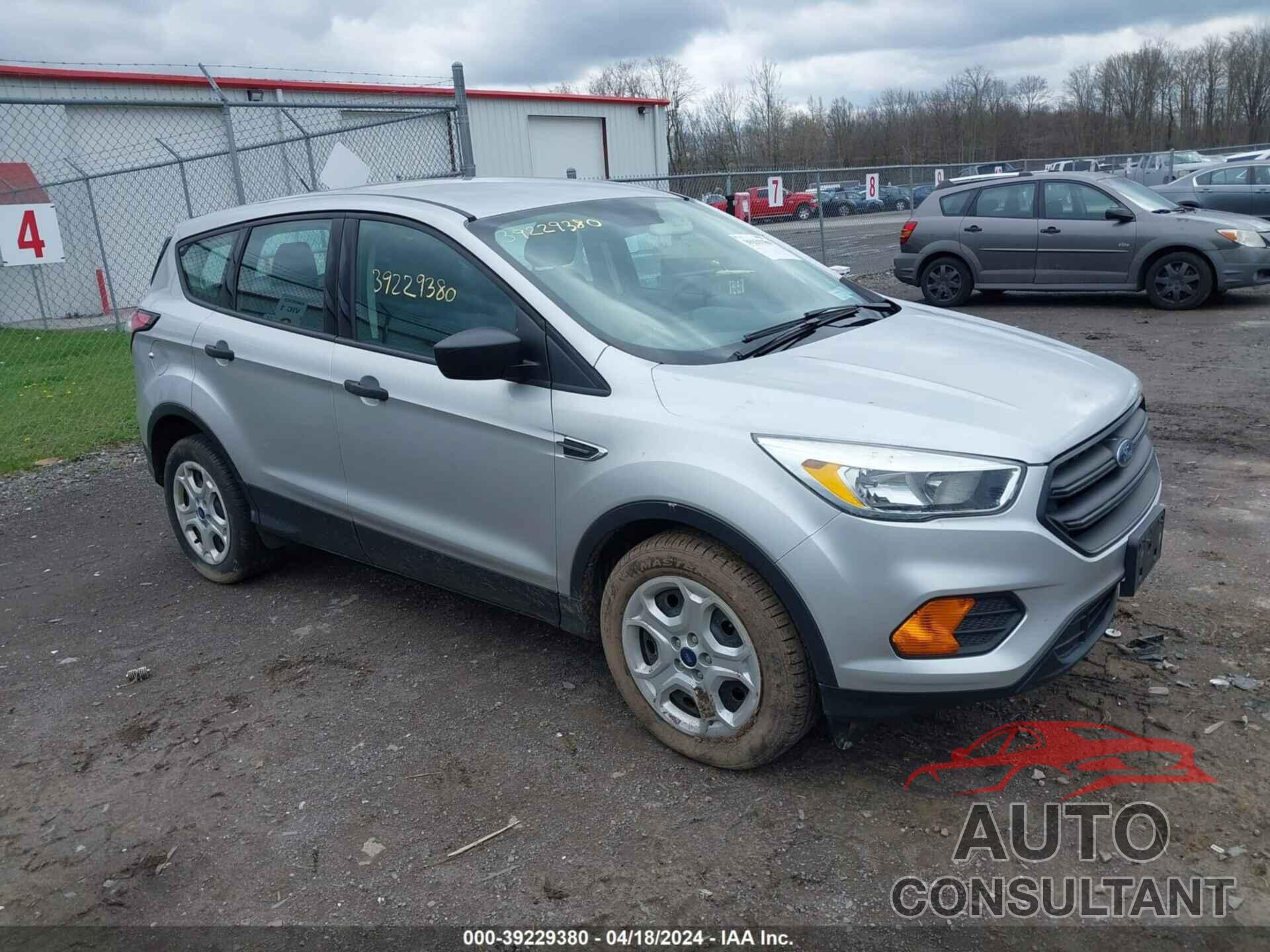 FORD ESCAPE 2017 - 1FMCU0F78HUE20112