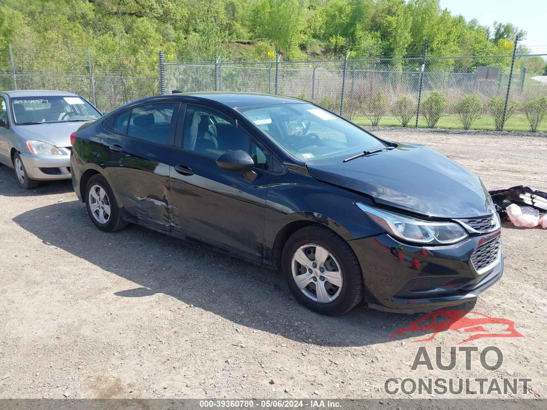 CHEVROLET CRUZE 2018 - 1G1BC5SMXJ7210412