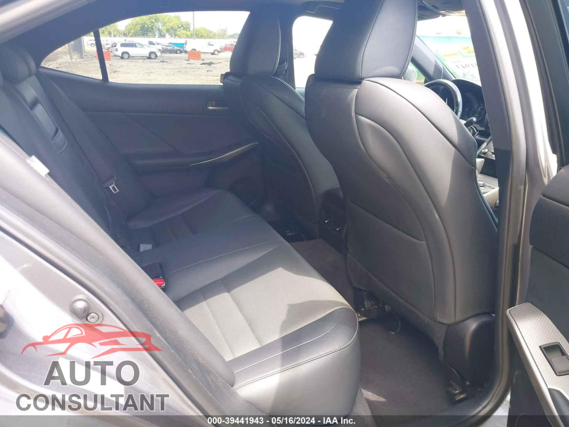 LEXUS IS 300 2018 - JTHBA1D26J5071035