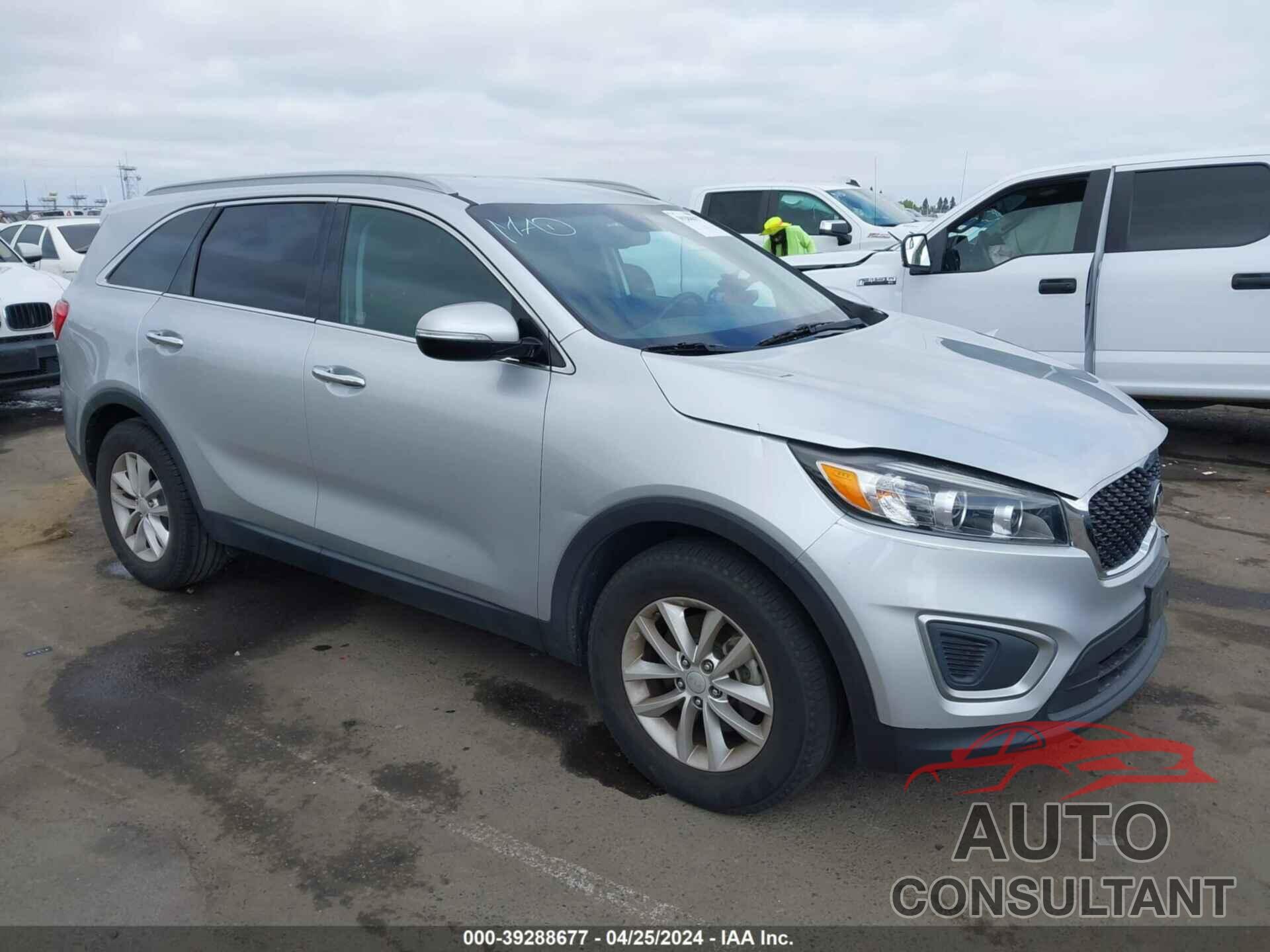KIA SORENTO 2017 - 5XYPG4A31HG191296