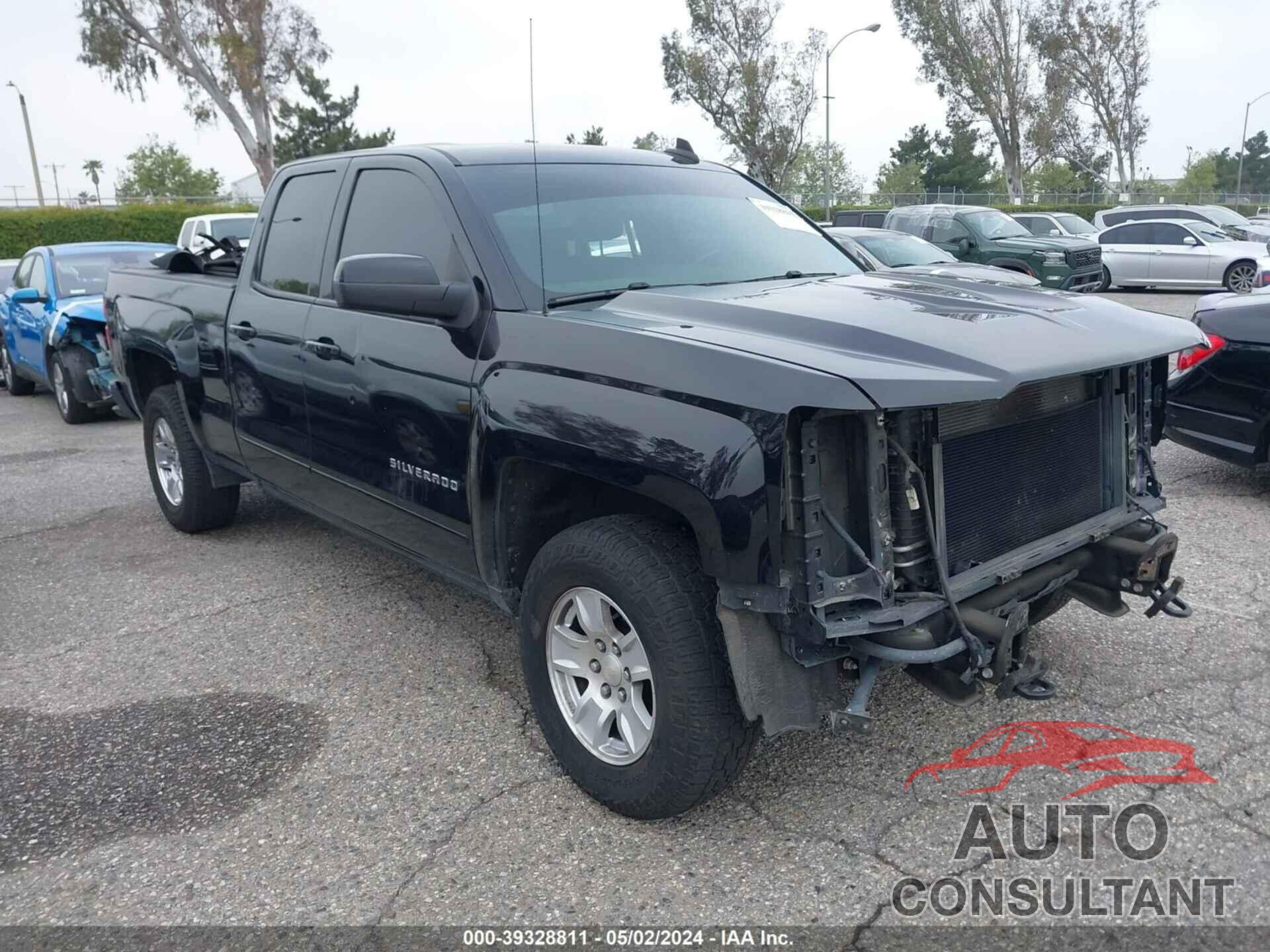 CHEVROLET SILVERADO 1500 2018 - 1GCVKREH8JZ275292