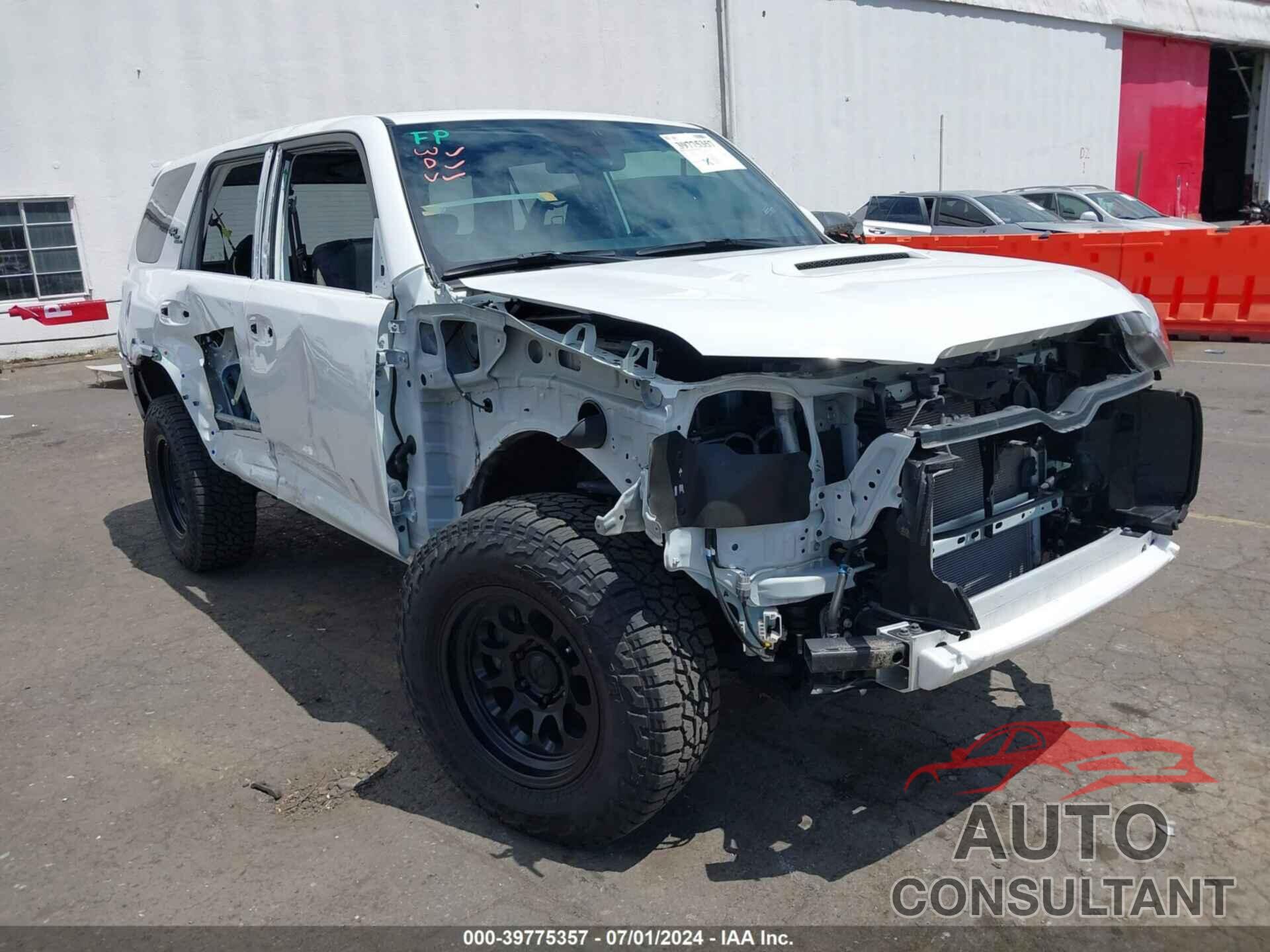 TOYOTA 4RUNNER 2023 - JTERU5JR4P6098328