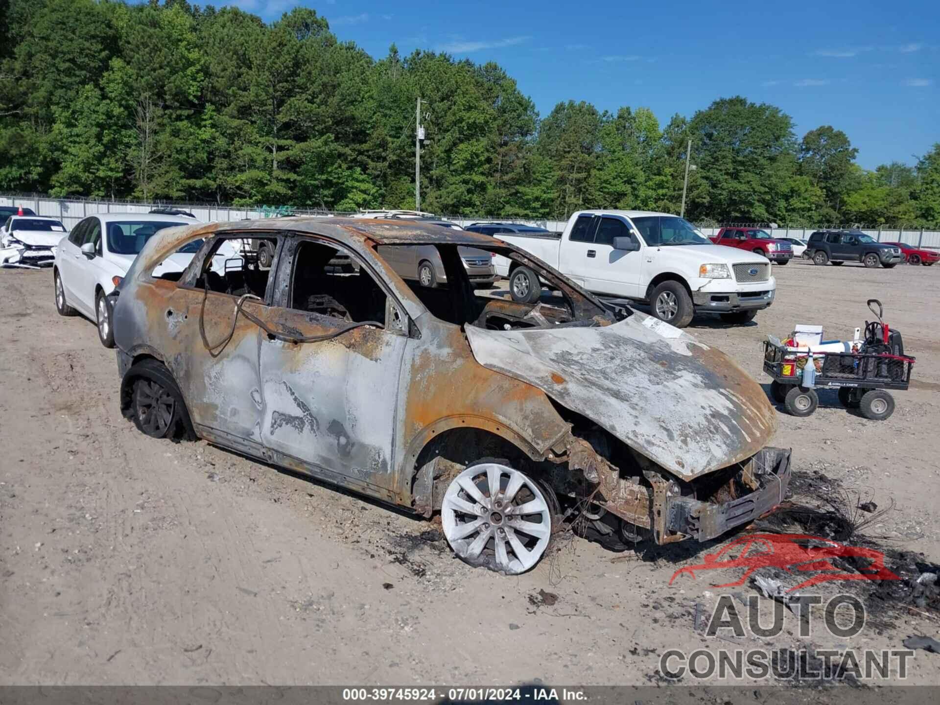 KIA SORENTO 2019 - 5XYPG4A5XKG519291