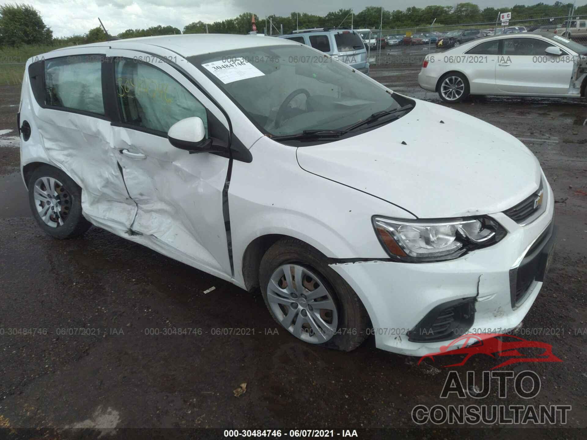 CHEVROLET SONIC 2017 - 1G1JG6SH9H4170523