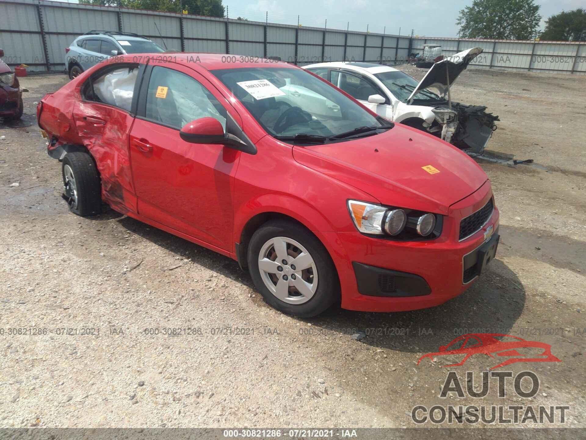 CHEVROLET SONIC 2016 - 1G1JA5SH1G4133086