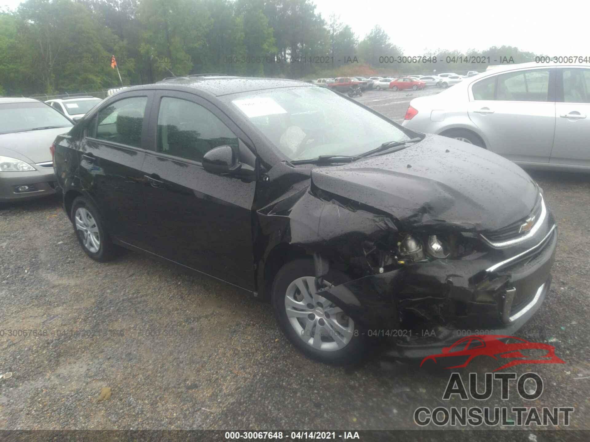 CHEVROLET SONIC 2017 - 1G1JB5SH7H4160548