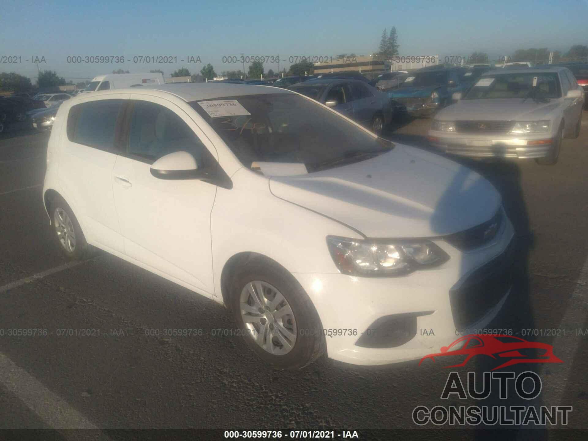 CHEVROLET SONIC 2017 - 1G1JG6SG5H4134934