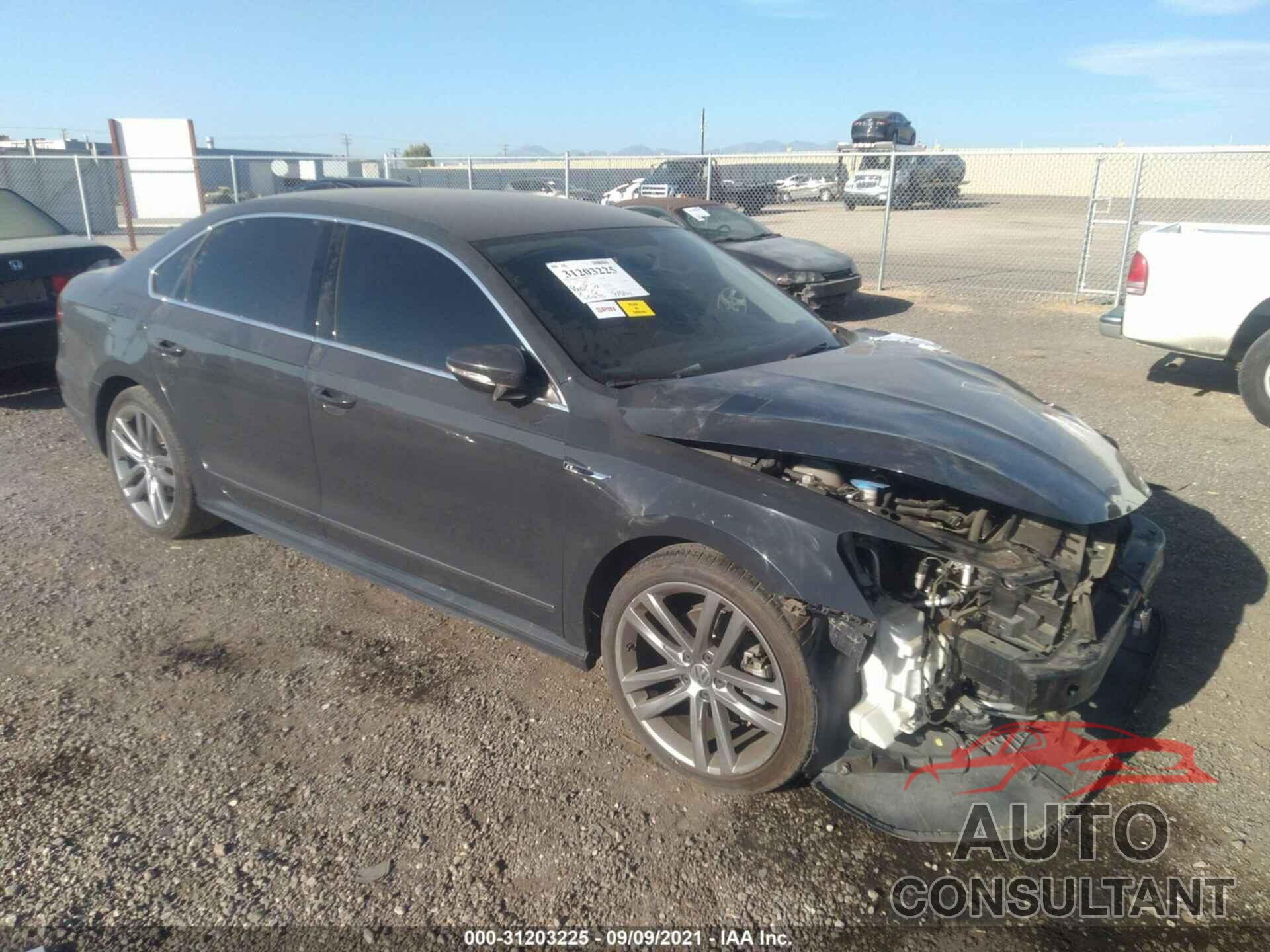 VOLKSWAGEN PASSAT 2017 - 1VWDT7A32HC079494