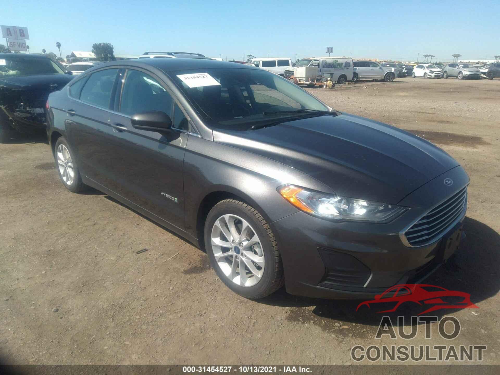 FORD FUSION HYBRID 2019 - 3FA6P0LU1KR200656