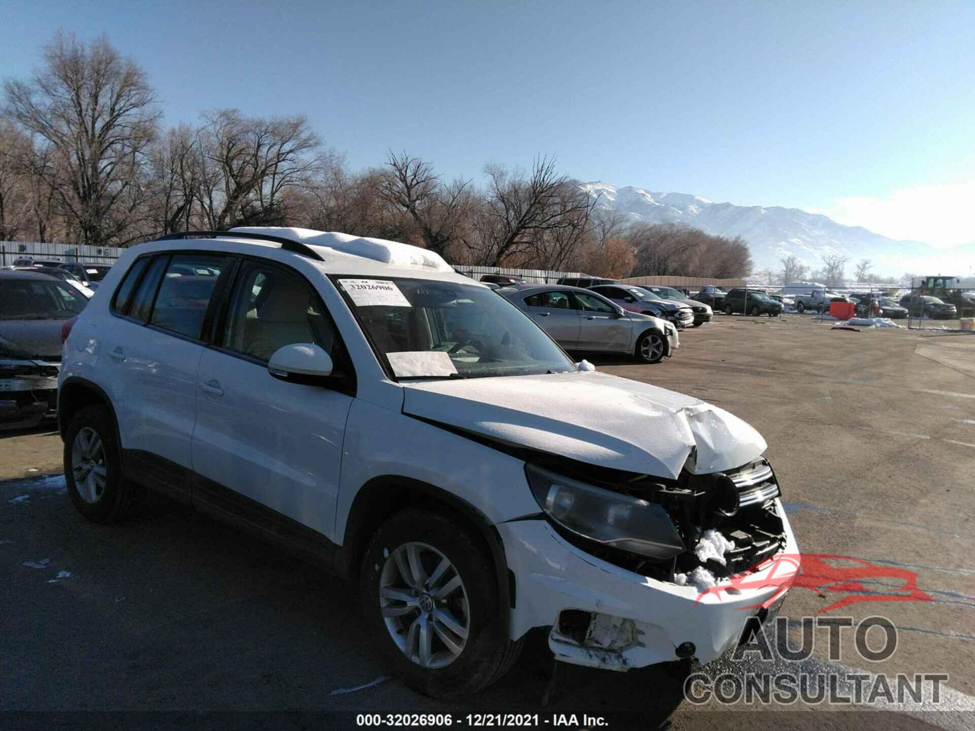 VOLKSWAGEN TIGUAN 2016 - WVGBV7AXXGW003148