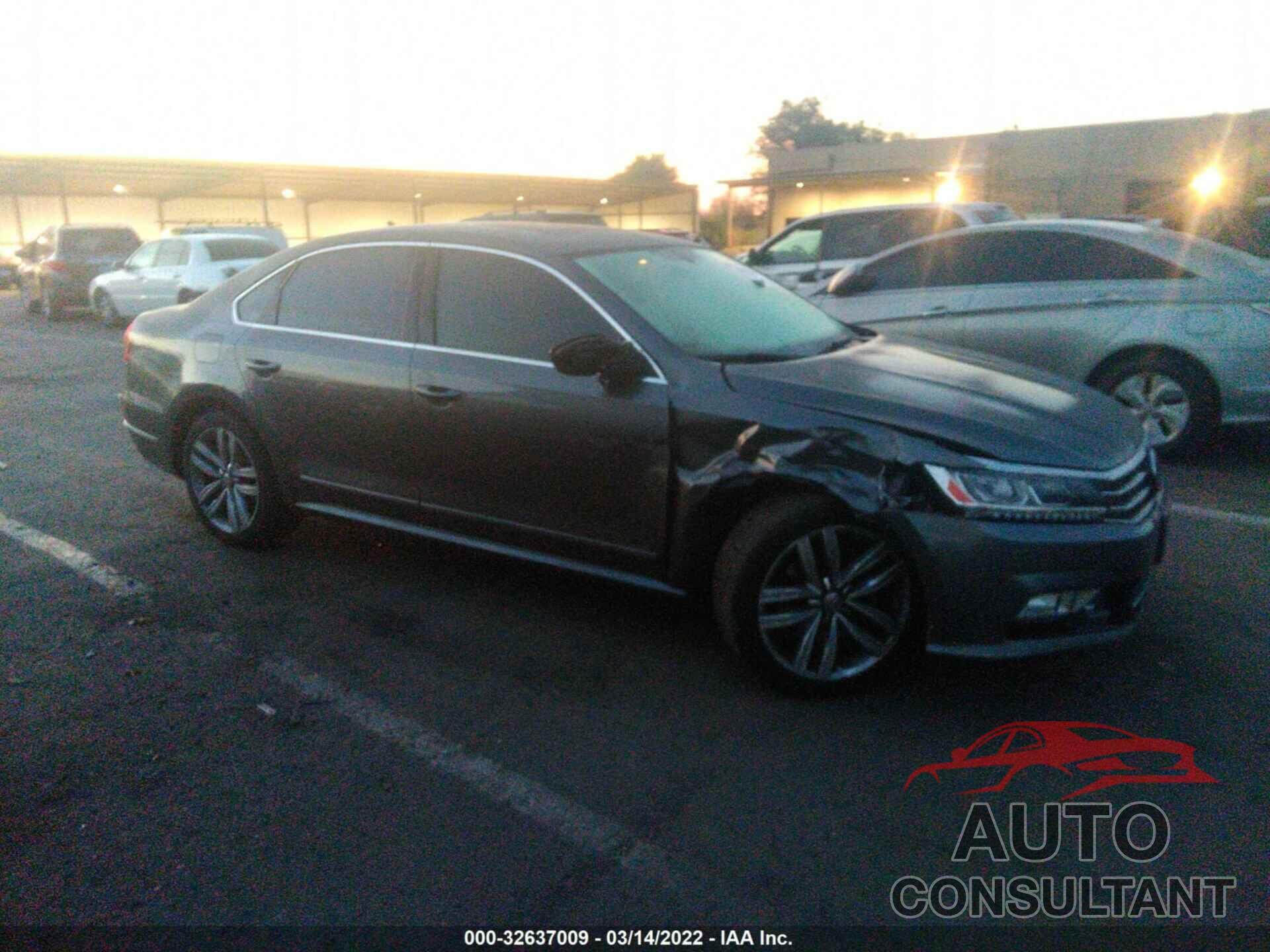 VOLKSWAGEN PASSAT 2017 - 1VWGT7A32HC078424