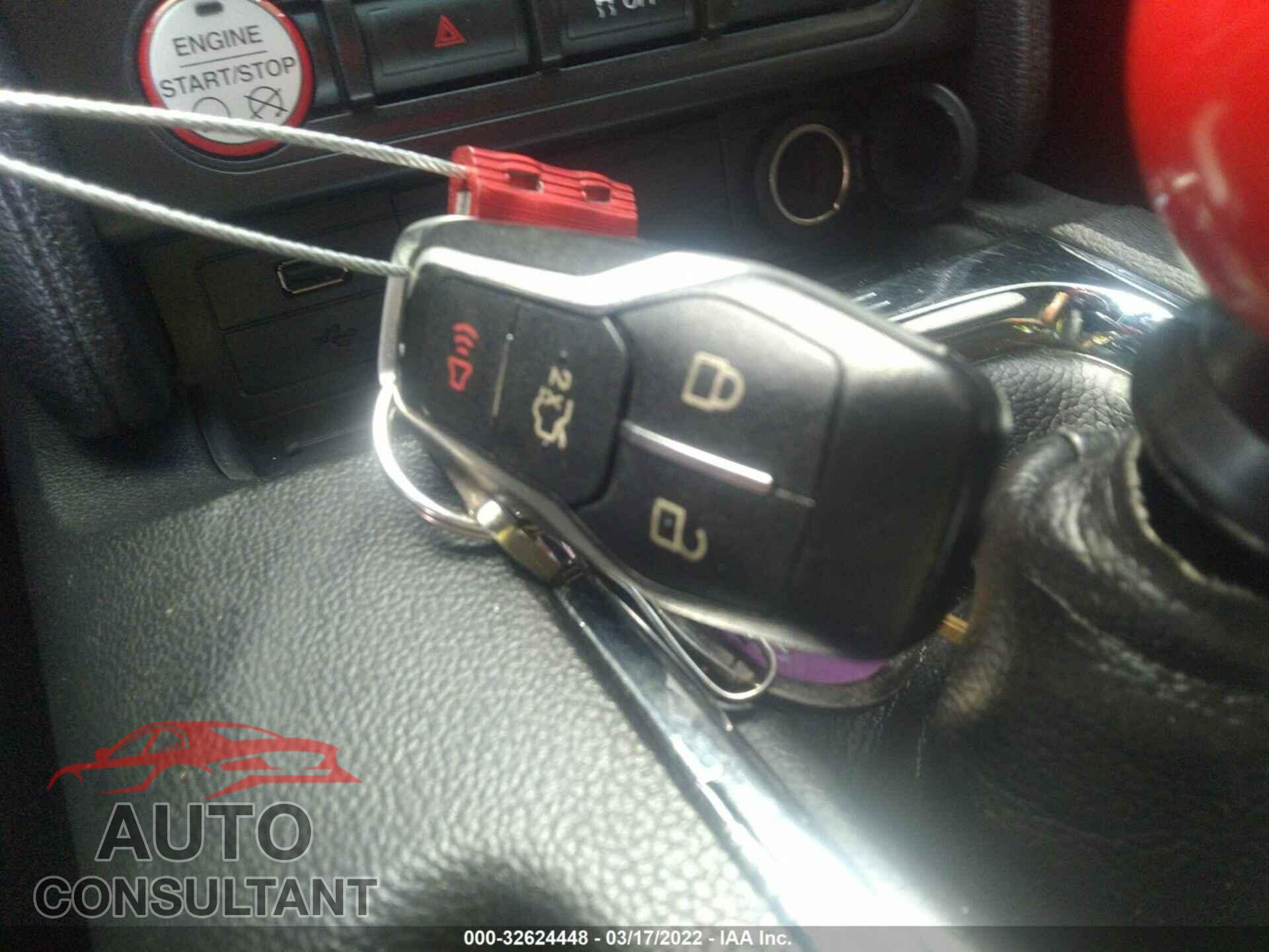 FORD MUSTANG 2016 - 1FA6P8CF8G5240548