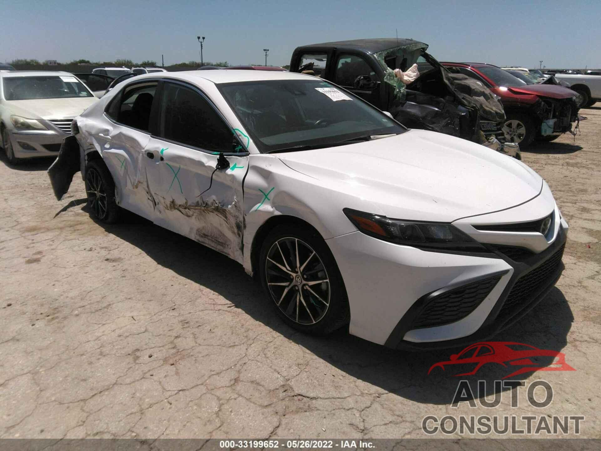 TOYOTA CAMRY 2021 - 4T1G11AK6MU516374