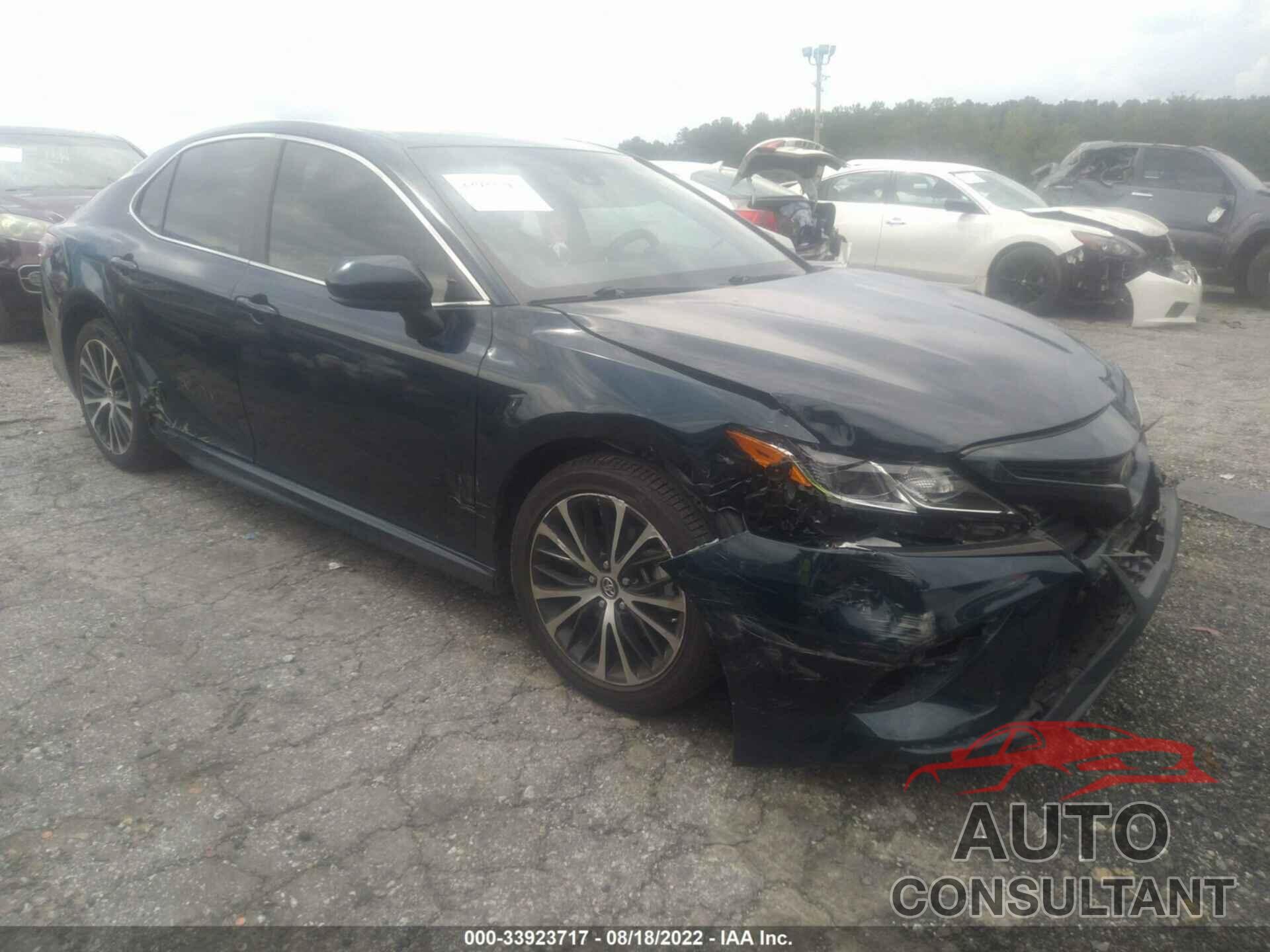 TOYOTA CAMRY 2018 - 4T1B11HK7JU673102