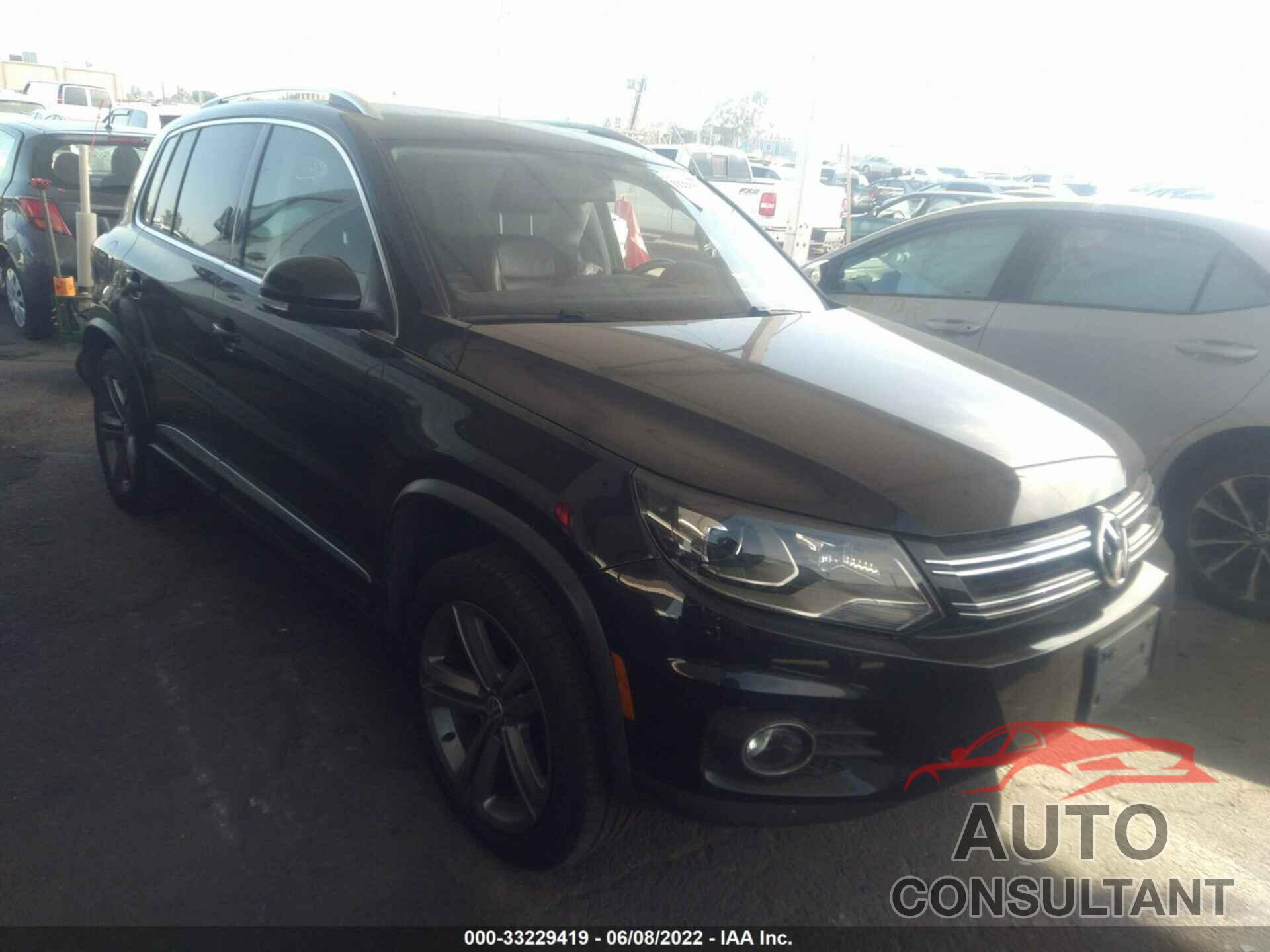 VOLKSWAGEN TIGUAN 2017 - WVGTV7AX6HK005170